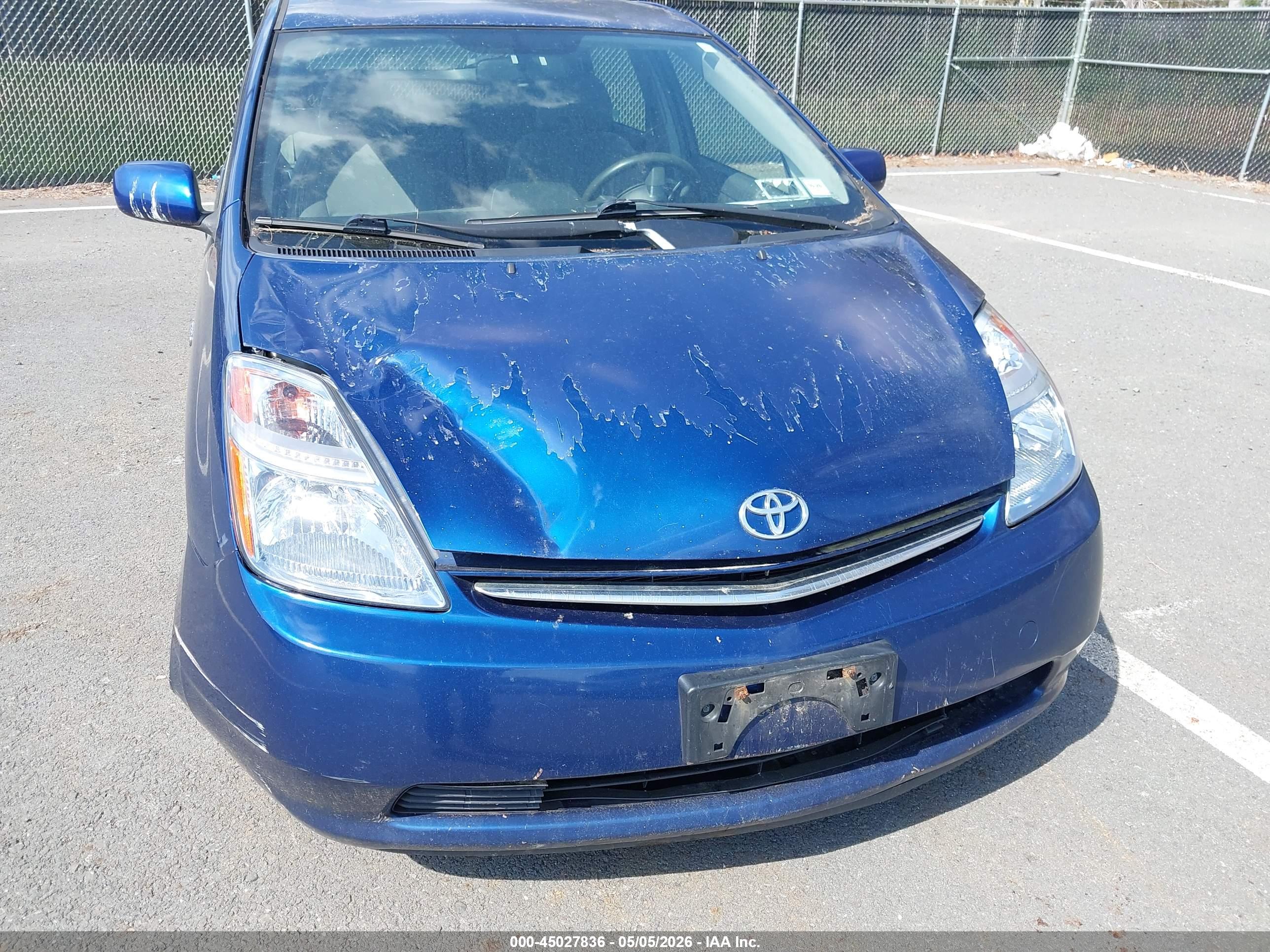 TOYOTA PRIUS image 6