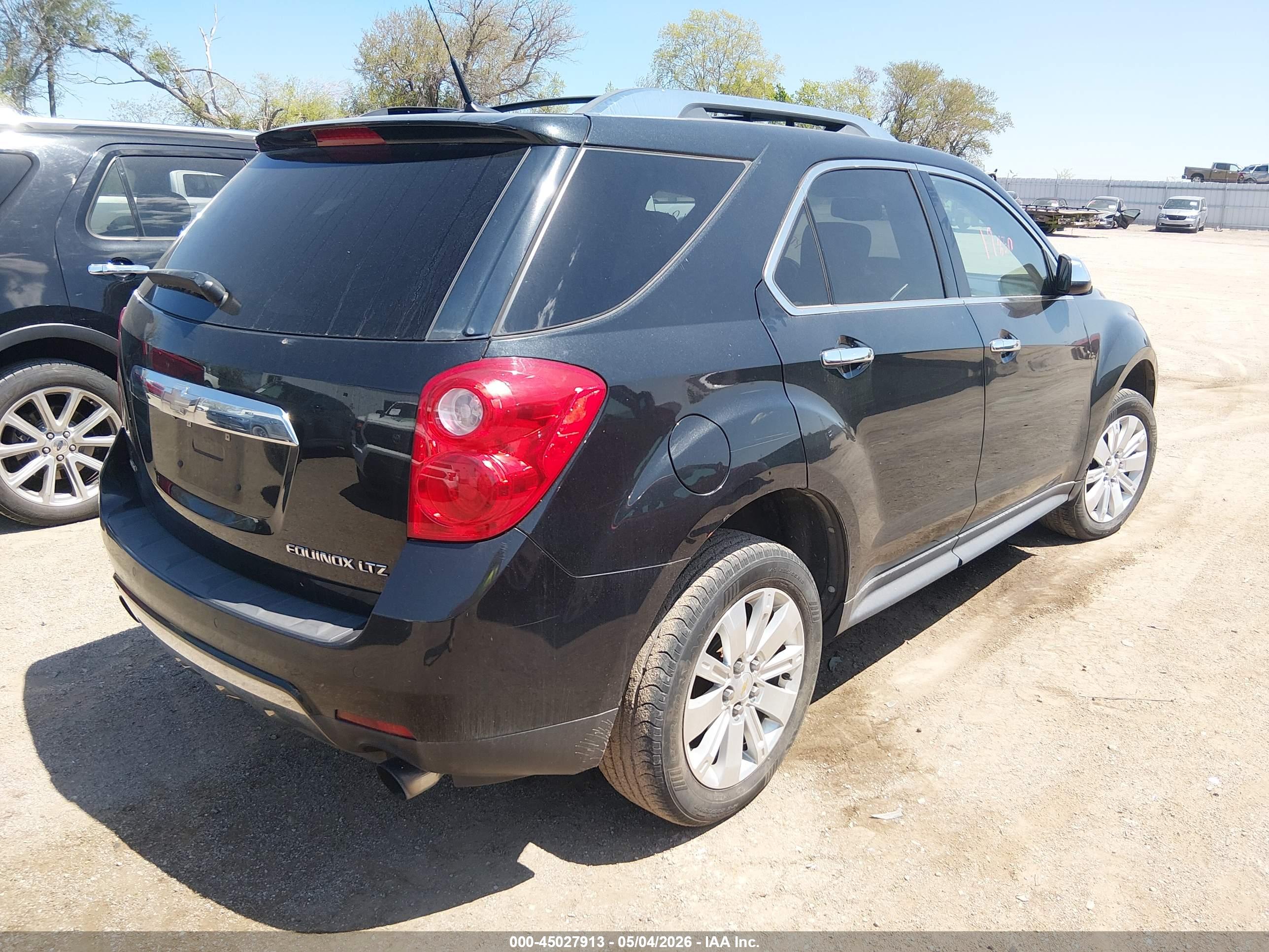 CHEVROLET EQUINOX image 4