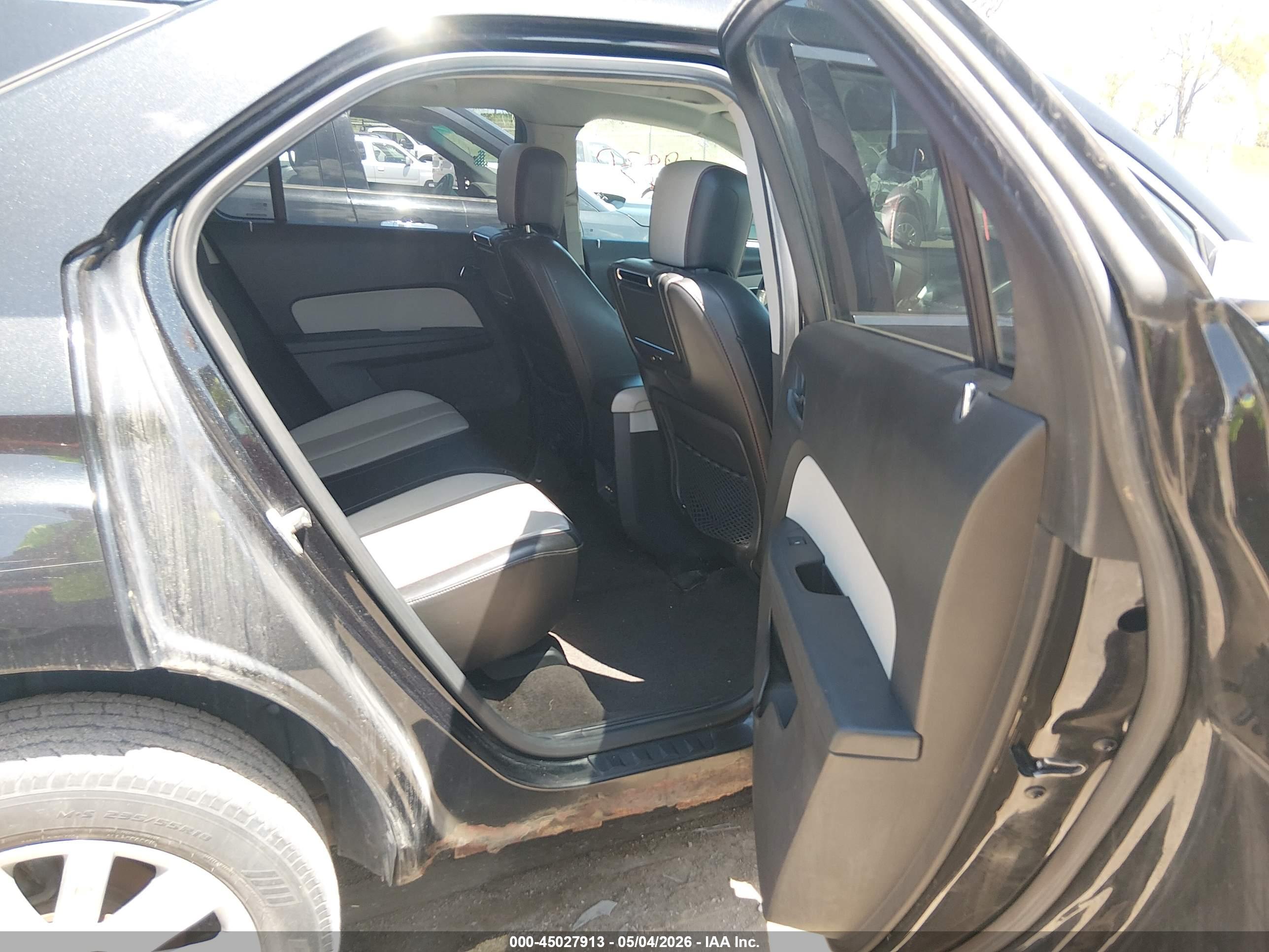CHEVROLET EQUINOX image 8
