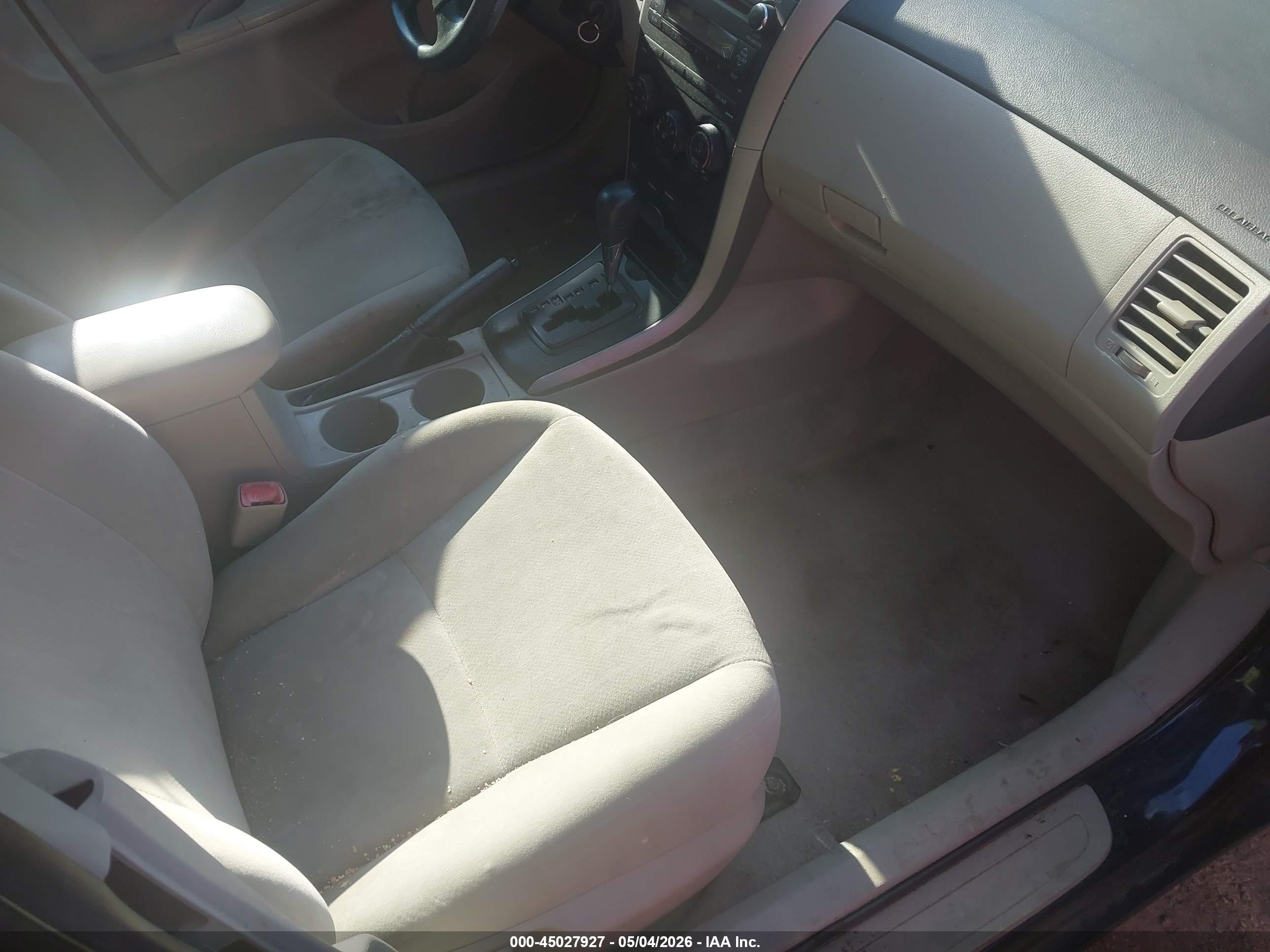 TOYOTA COROLLA image 5