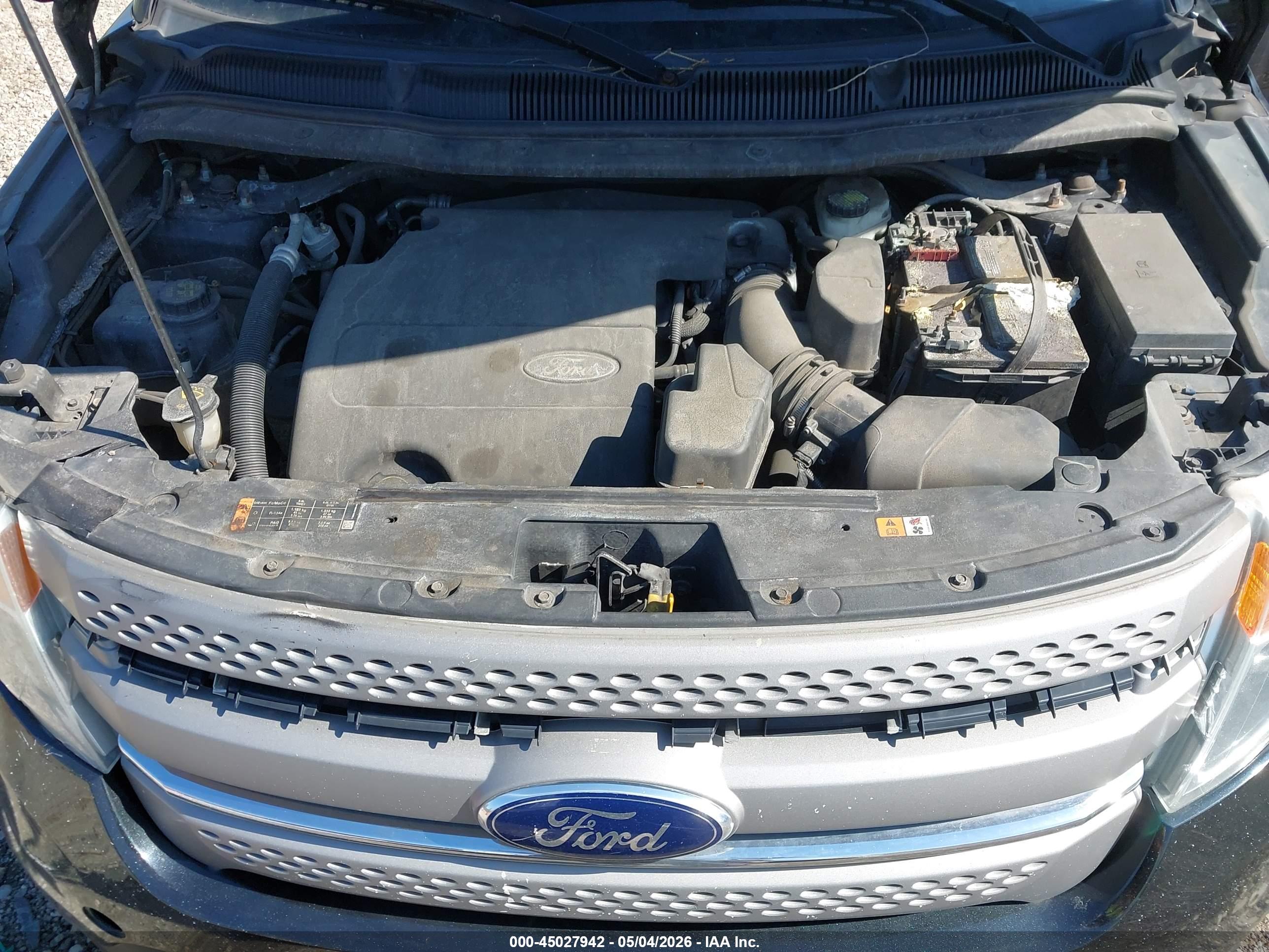FORD EXPLORER image 10