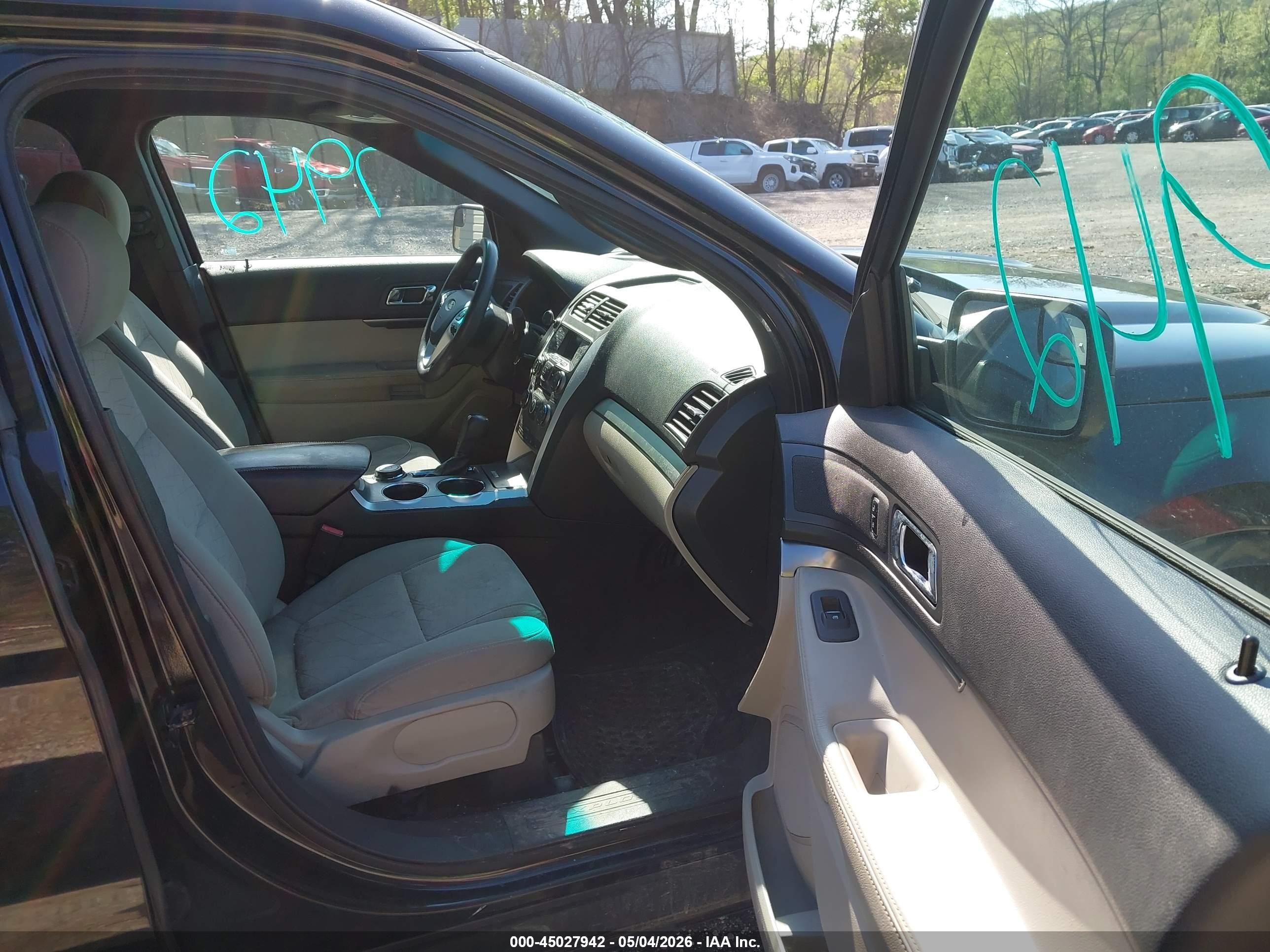 FORD EXPLORER image 5