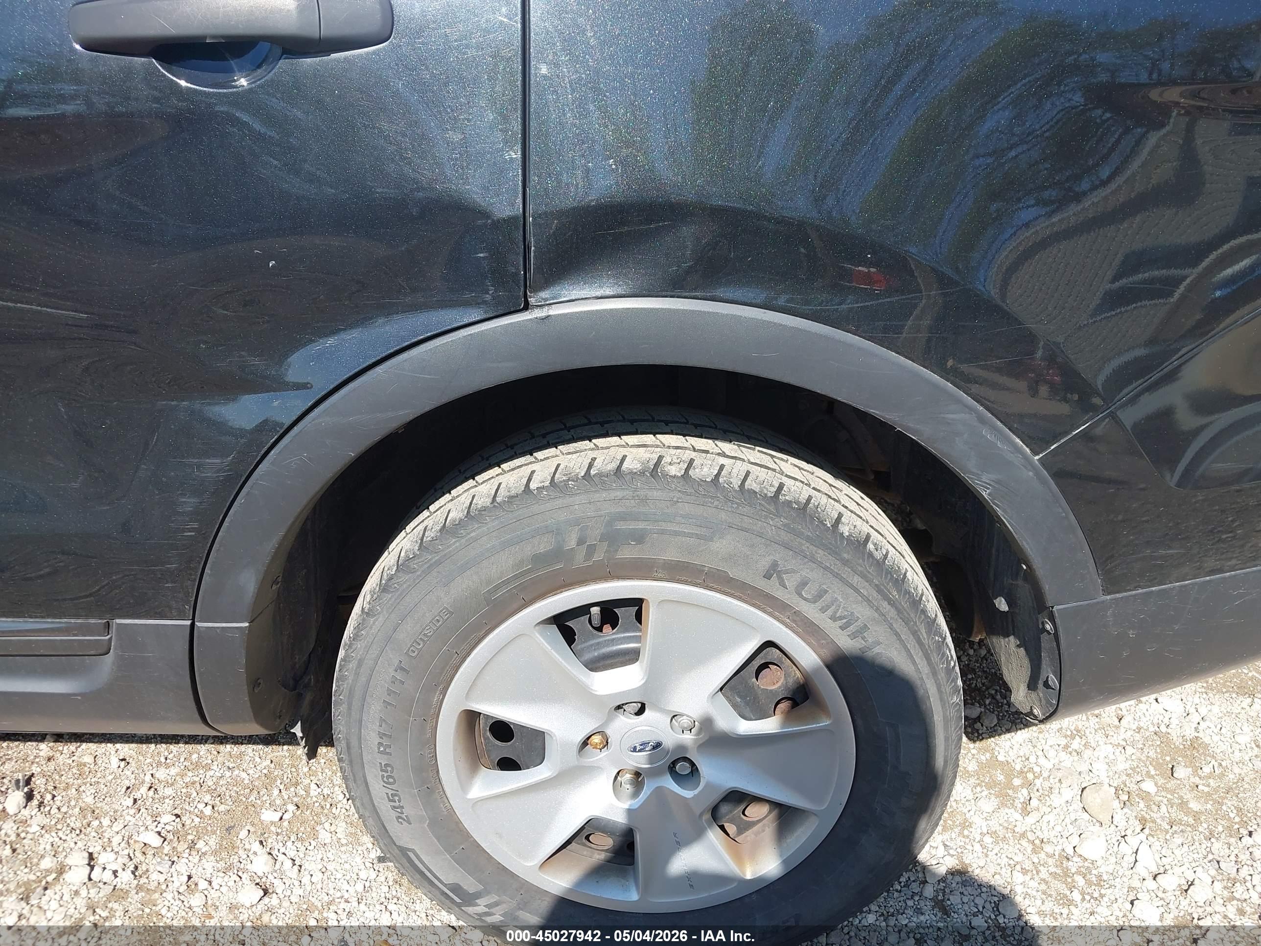 FORD EXPLORER image 6