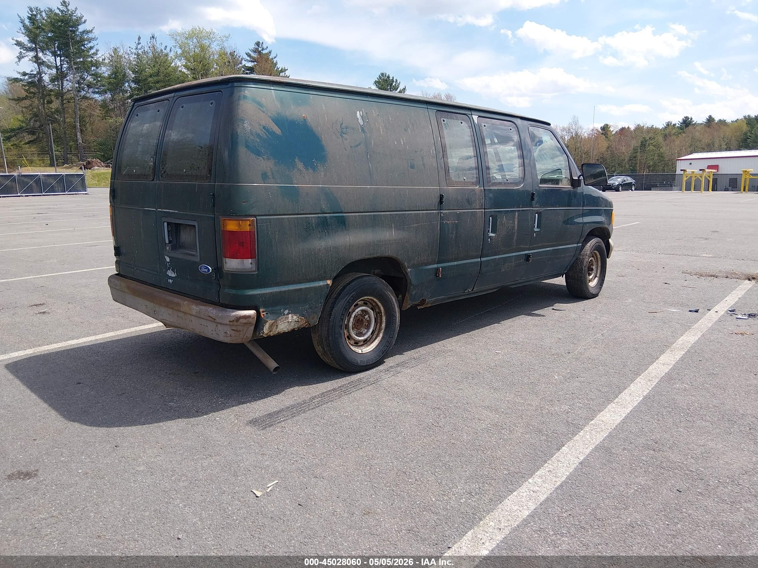 FORD ECONOLINE image 4