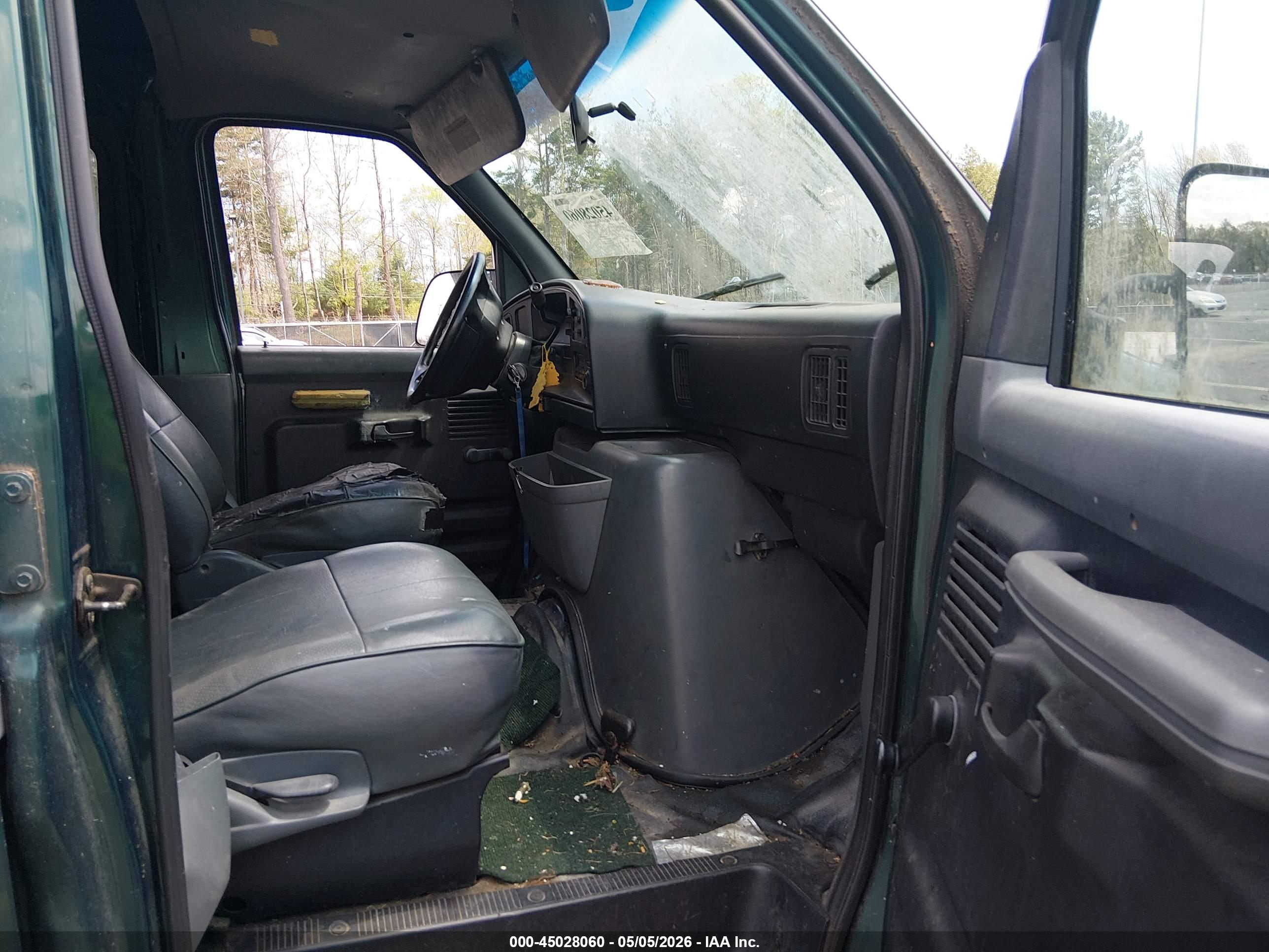 FORD ECONOLINE image 5