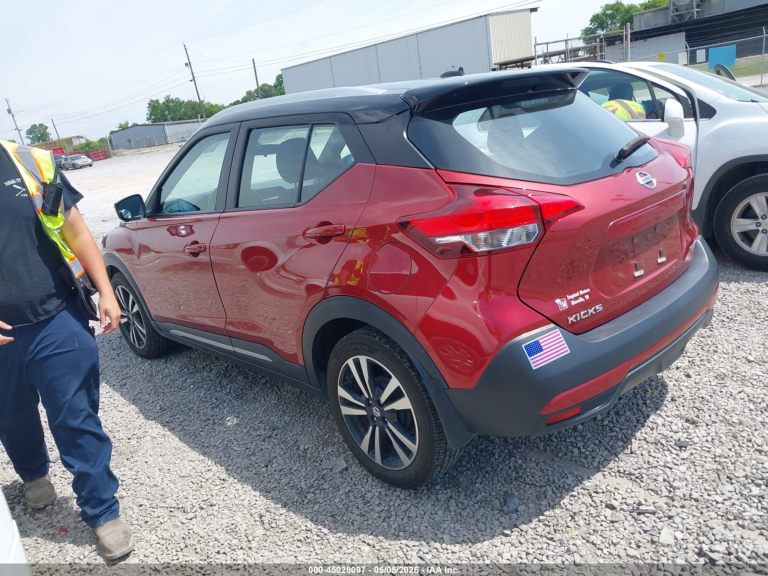 NISSAN KICKS image 3