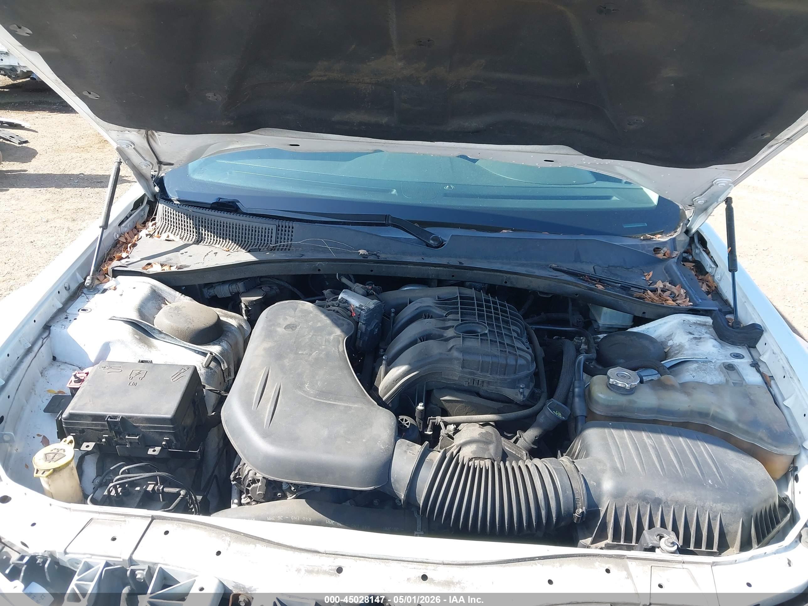 CHRYSLER 300 image 10
