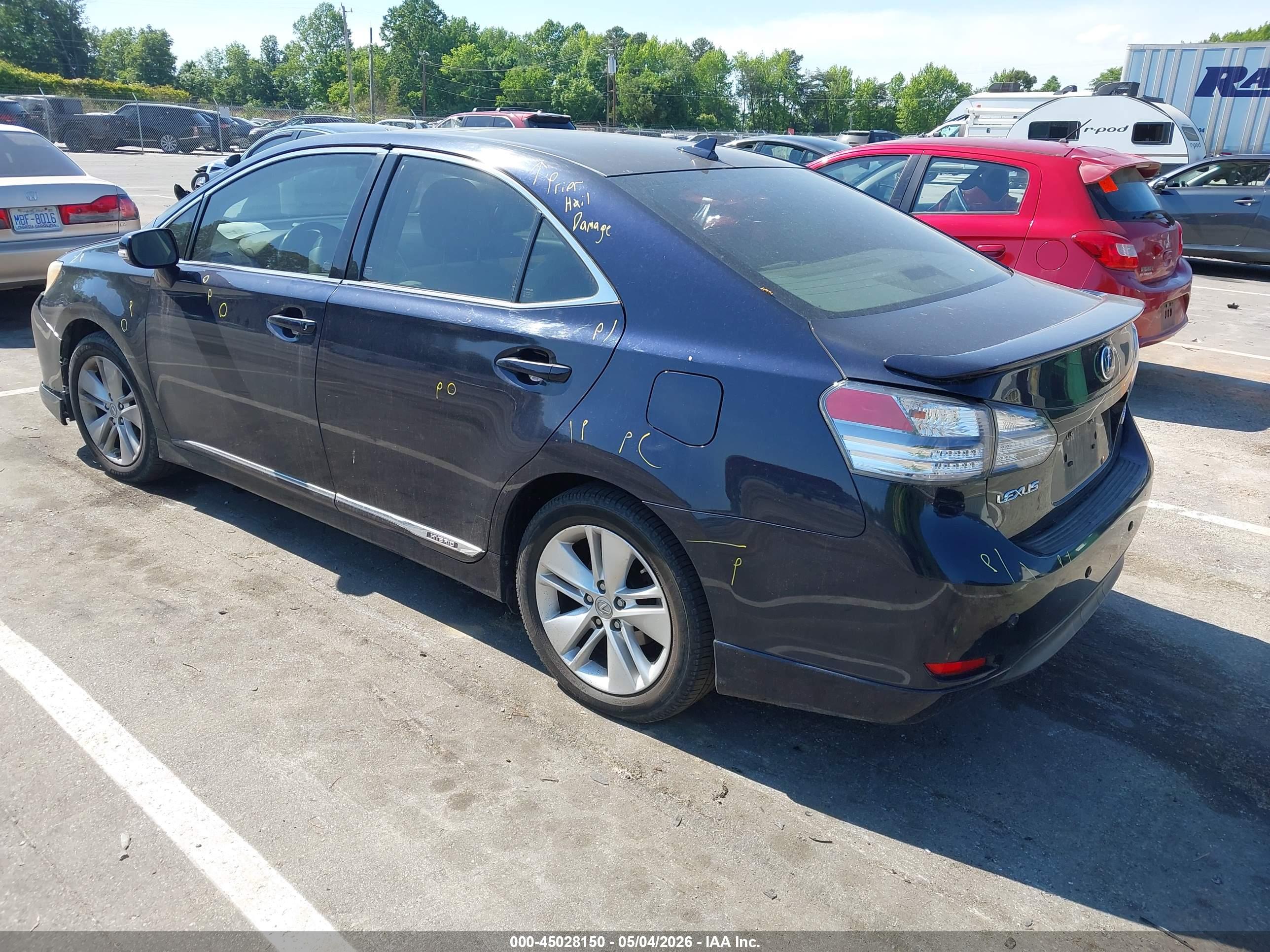 LEXUS HS image 3