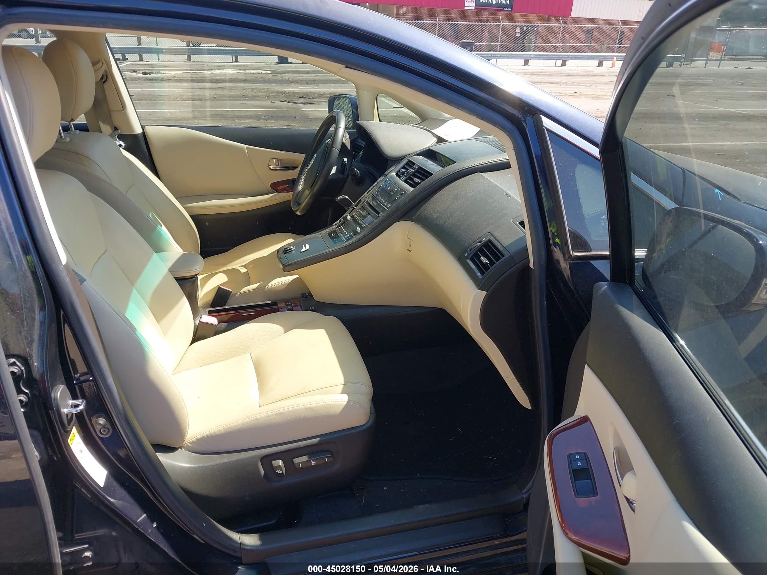 LEXUS HS image 5
