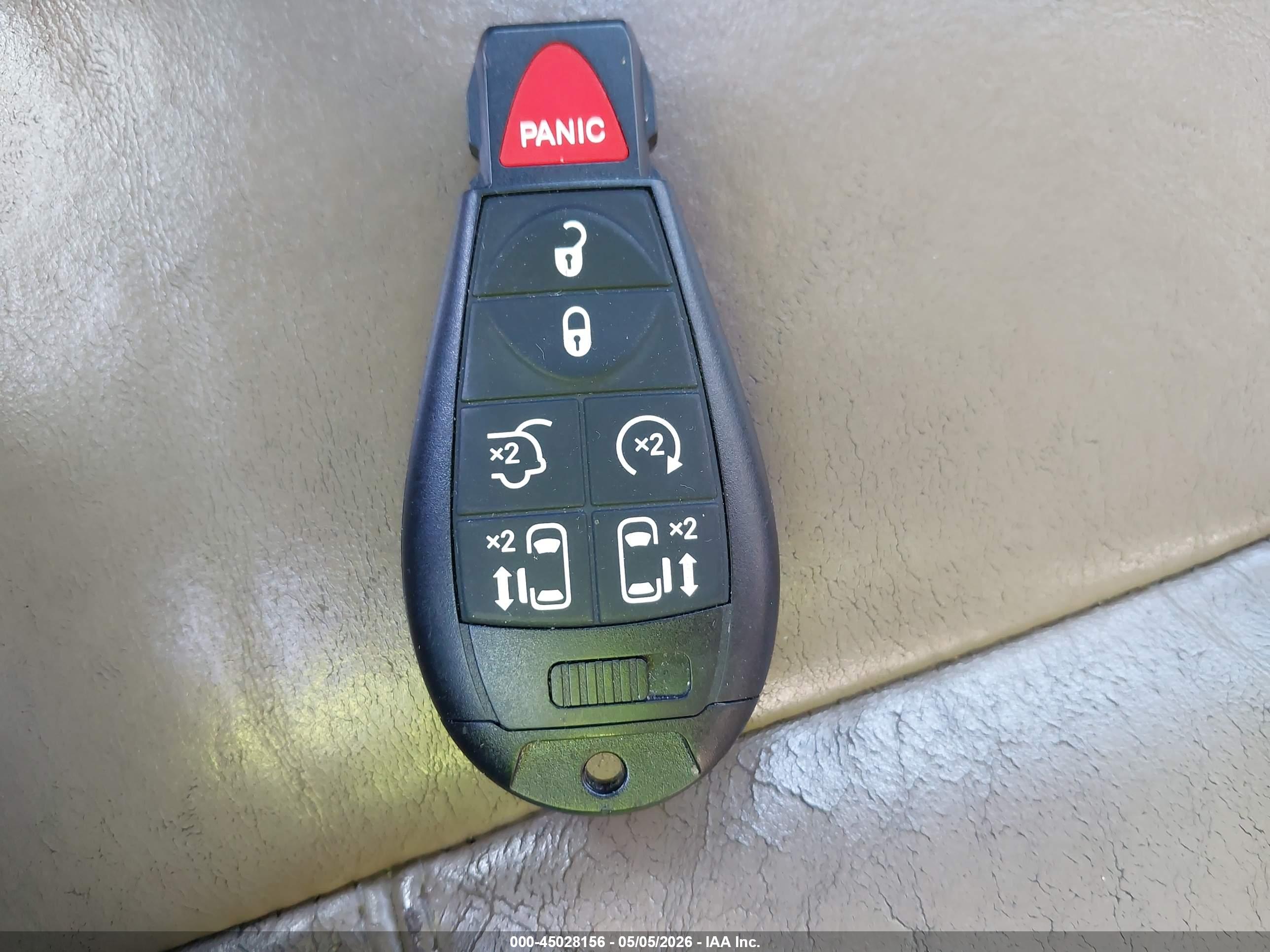 CHRYSLER TOWN image 11