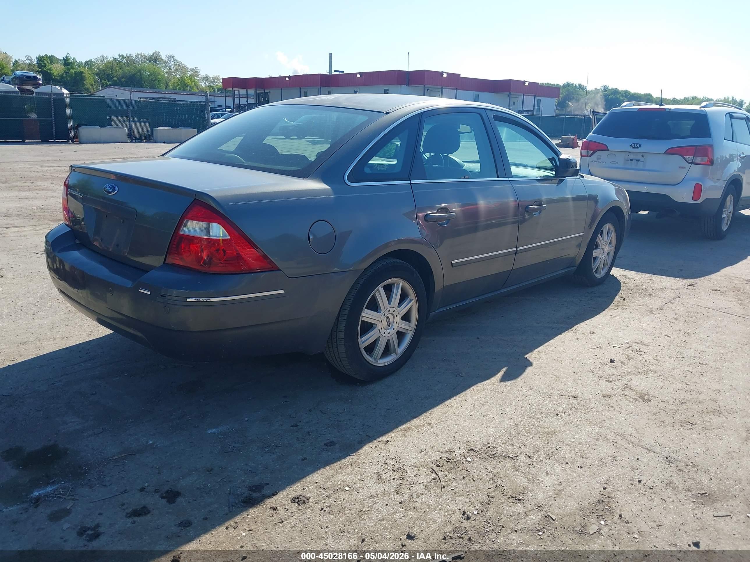 FORD FIVE image 4