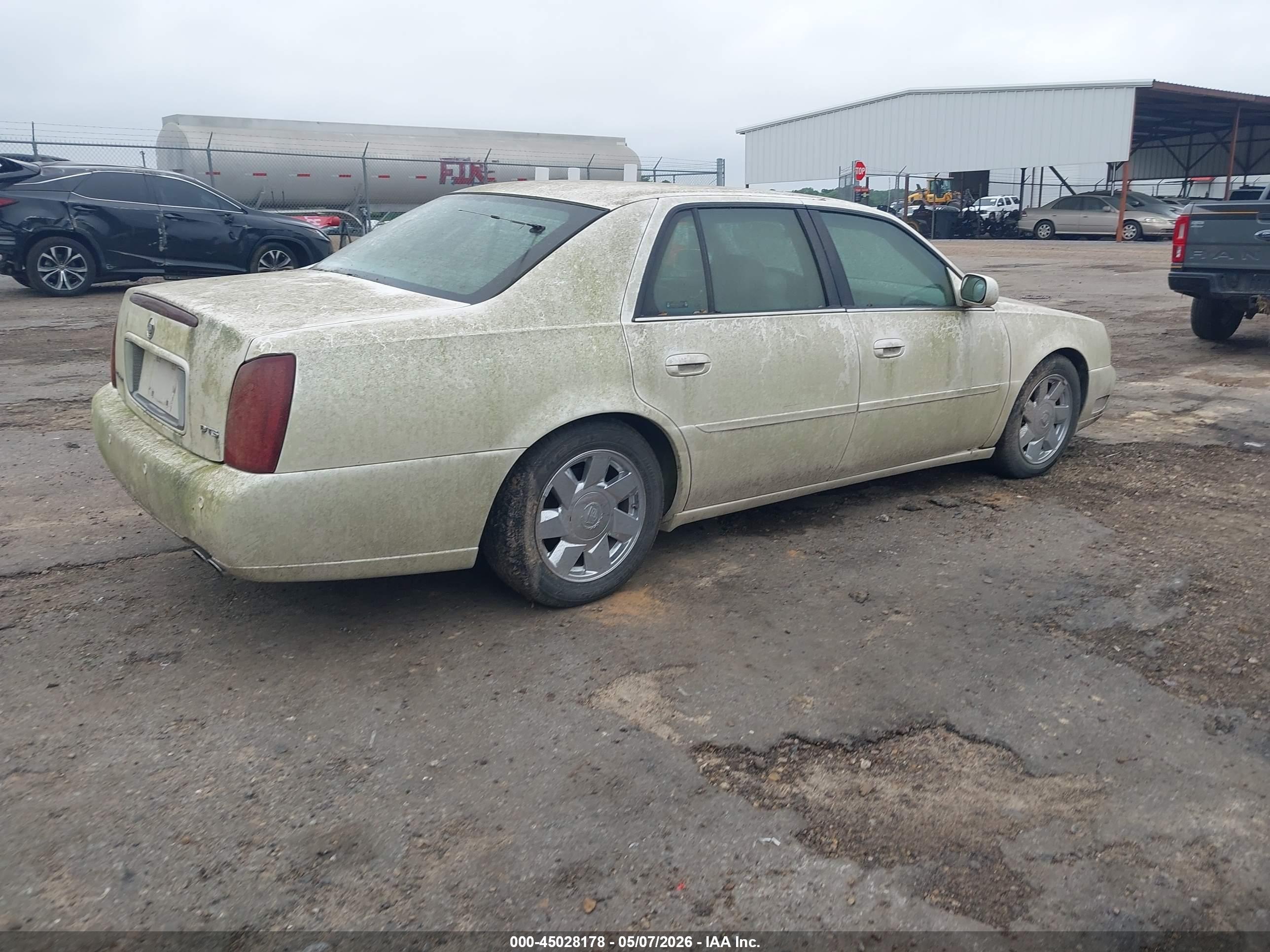 CADILLAC DEVILLE image 4