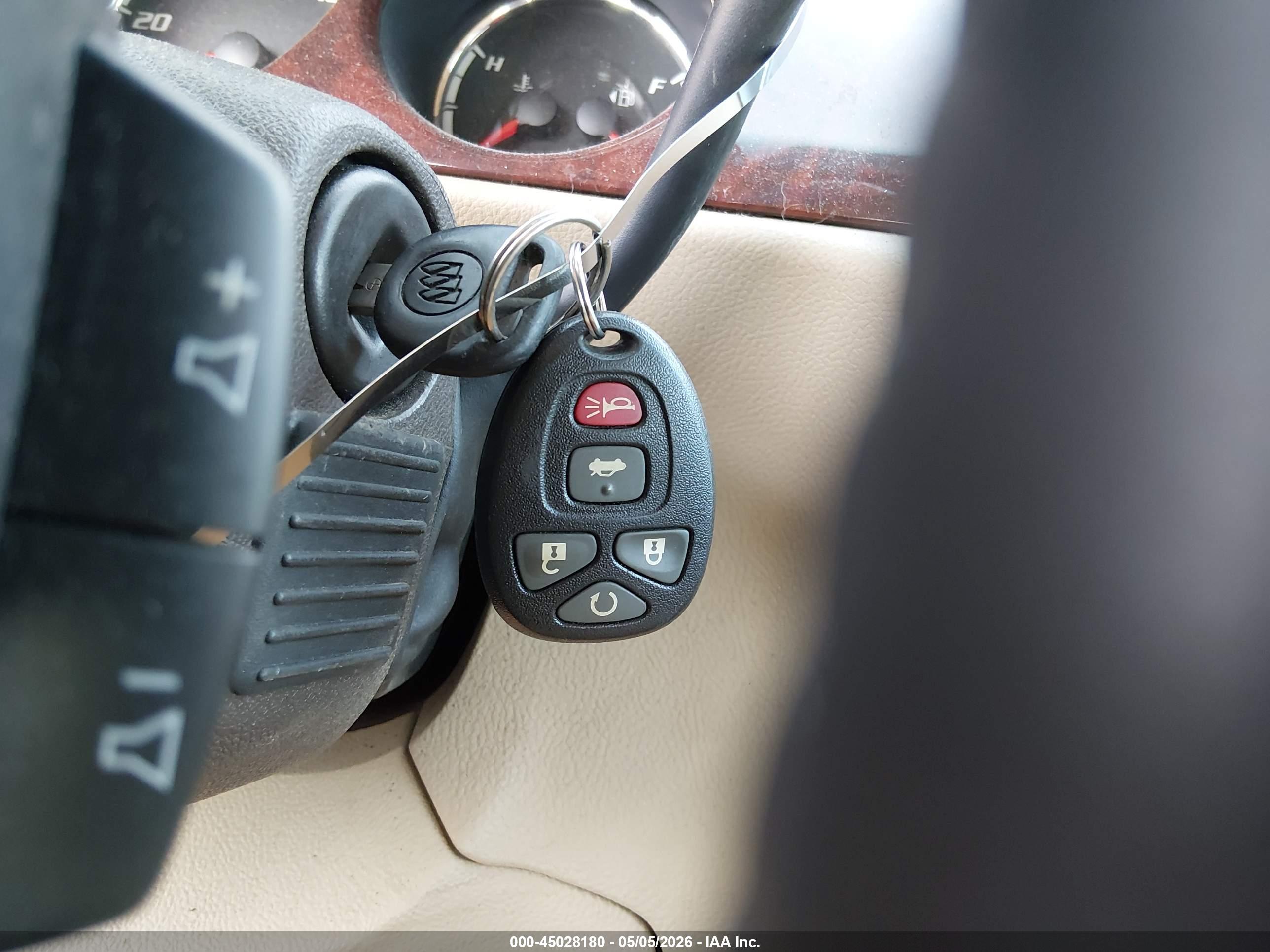 BUICK LUCERNE image 11