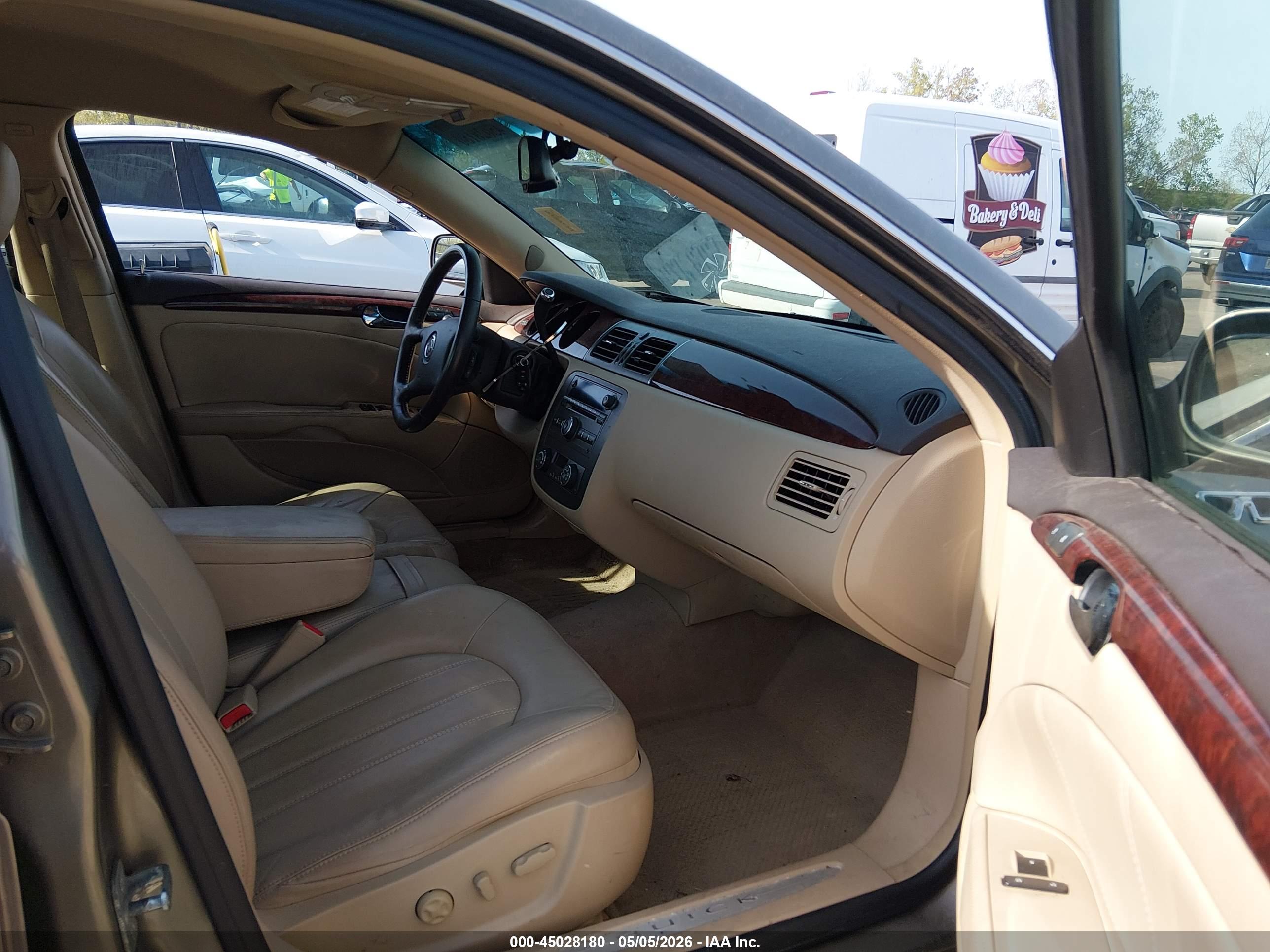 BUICK LUCERNE image 5