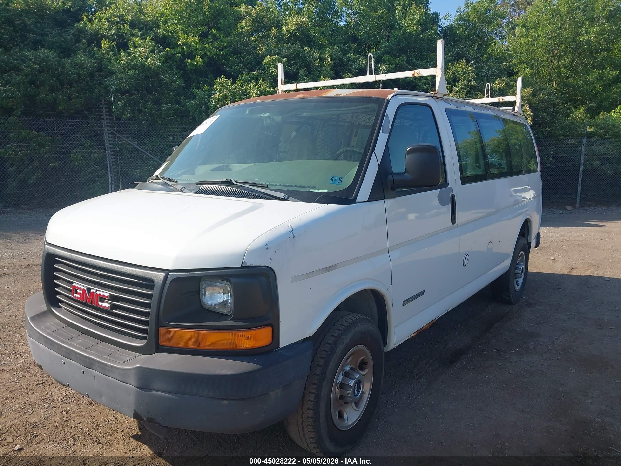 GMC SAVANA image 2