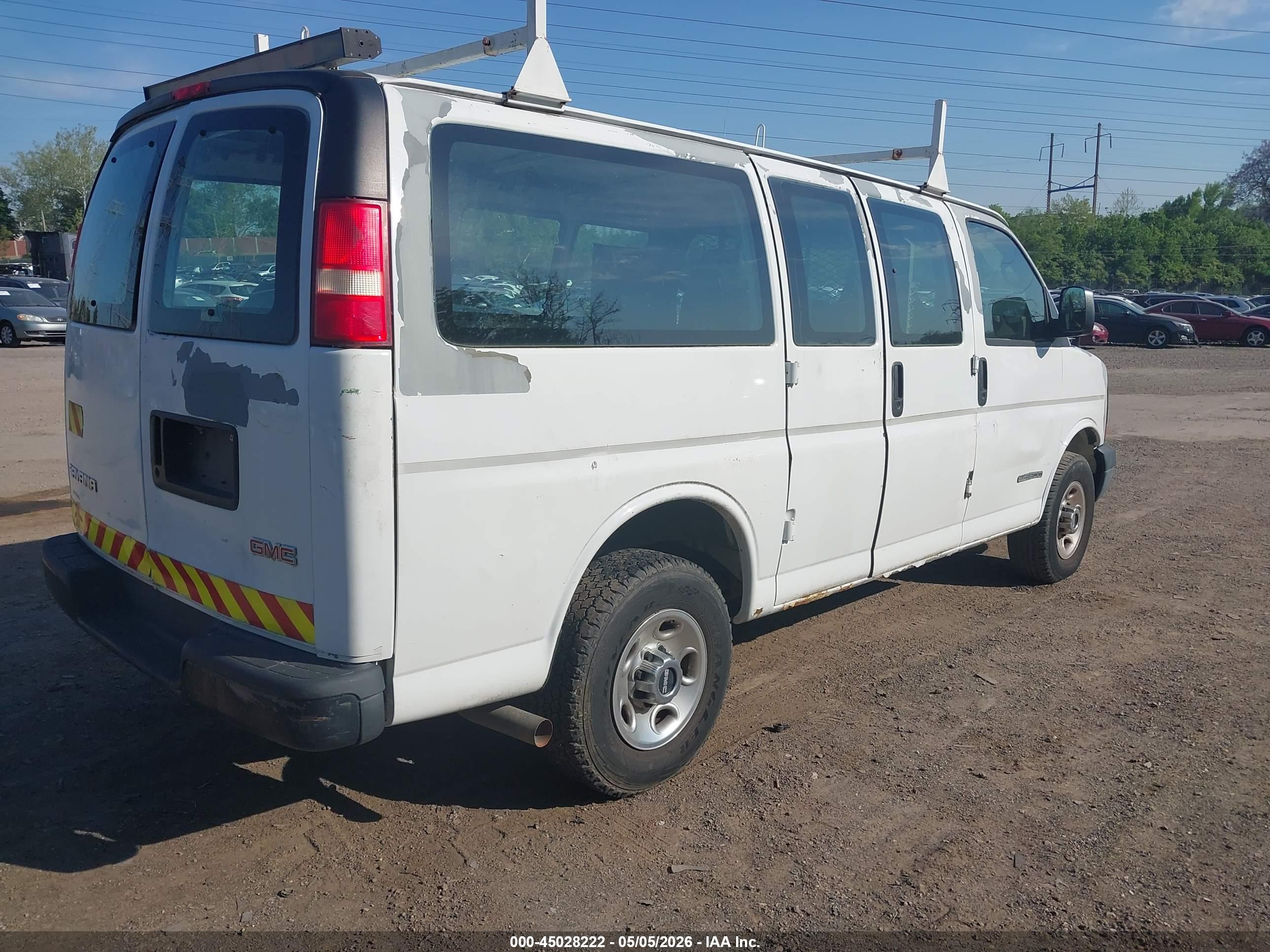 GMC SAVANA image 4