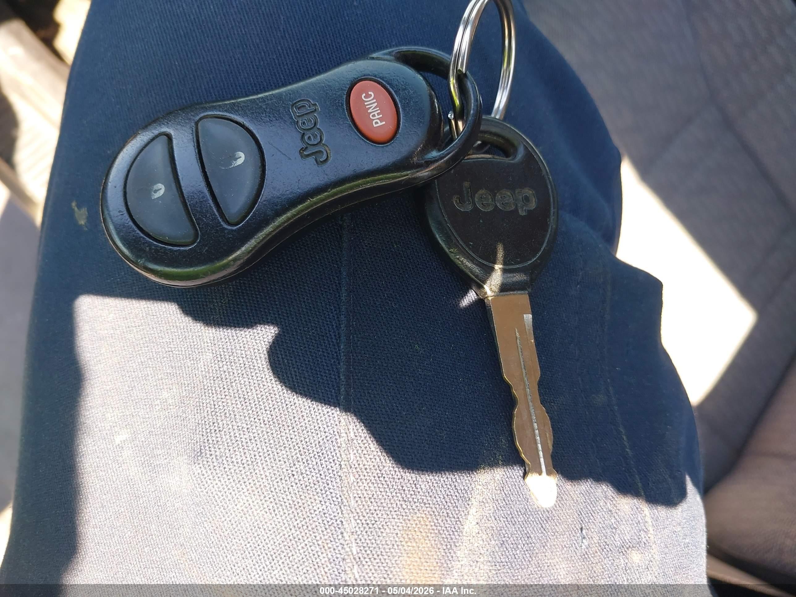 JEEP CHEROKEE image 11