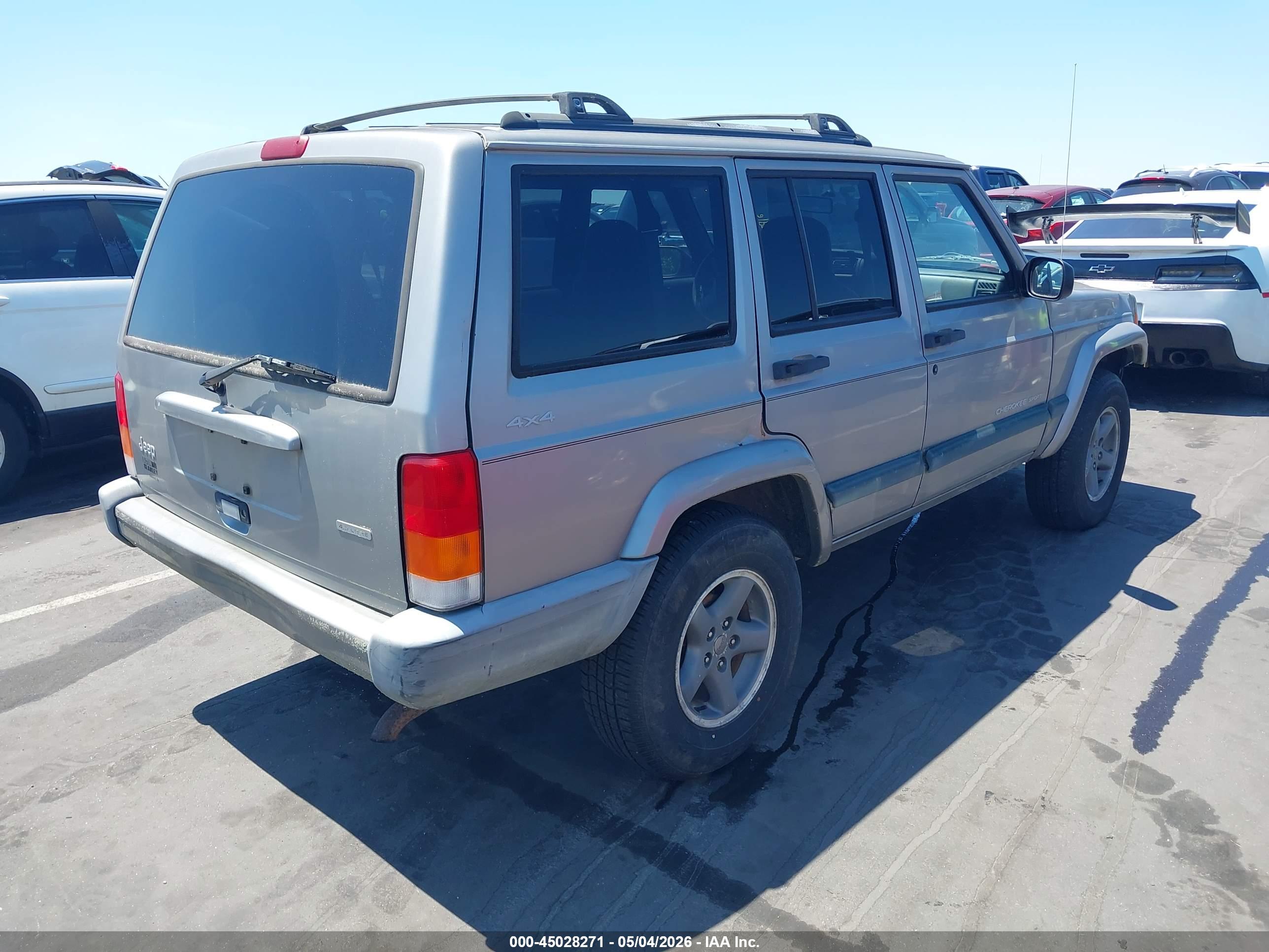 JEEP CHEROKEE image 4