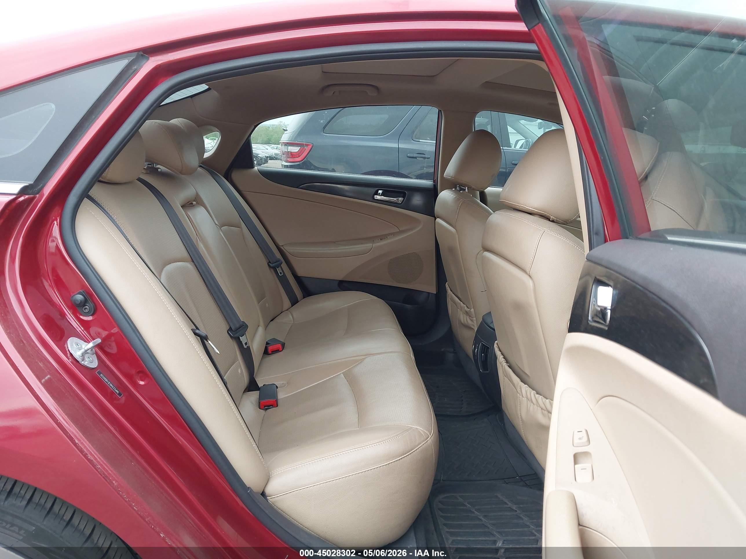 HYUNDAI SONATA image 8