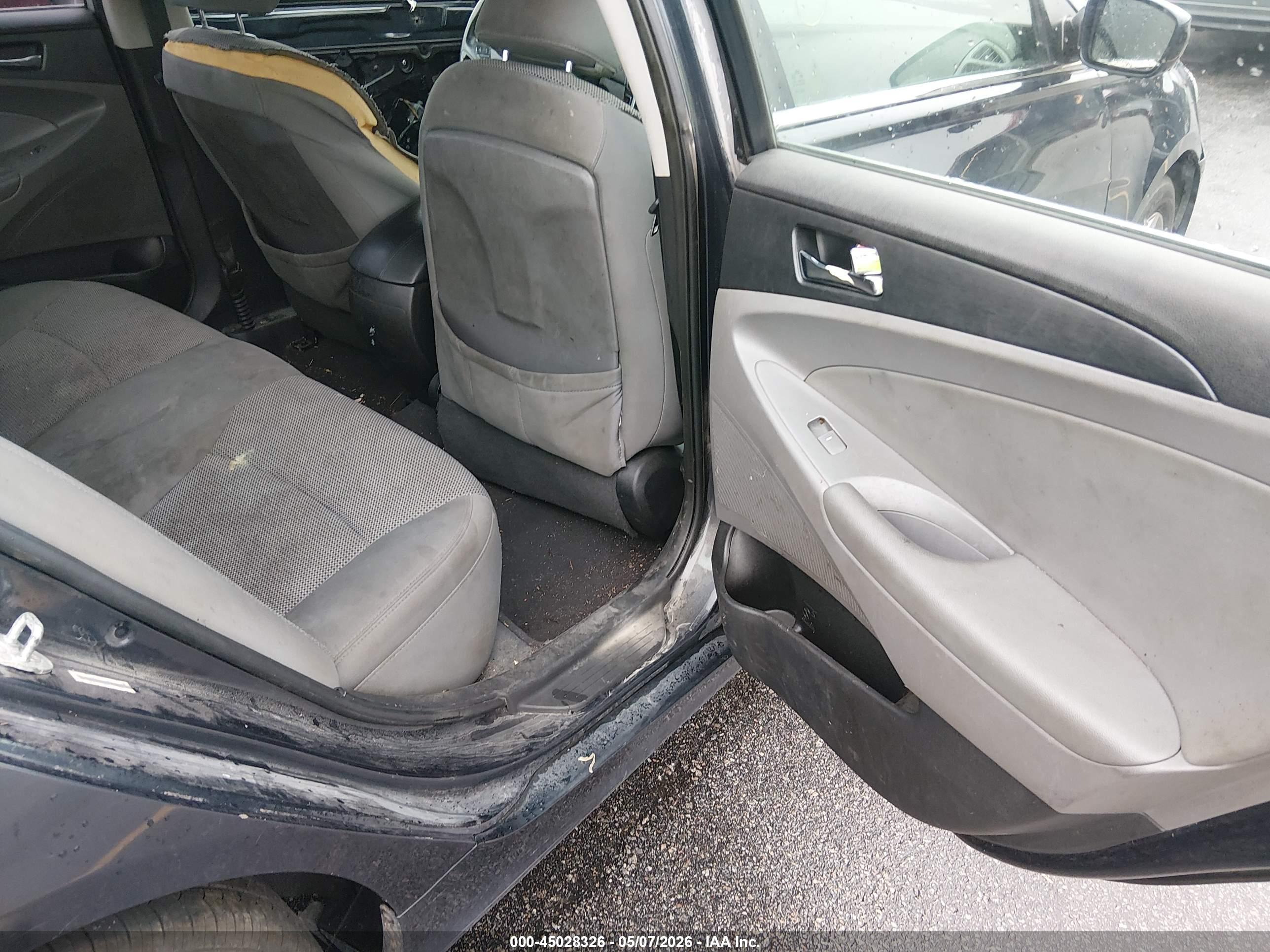 HYUNDAI SONATA image 8