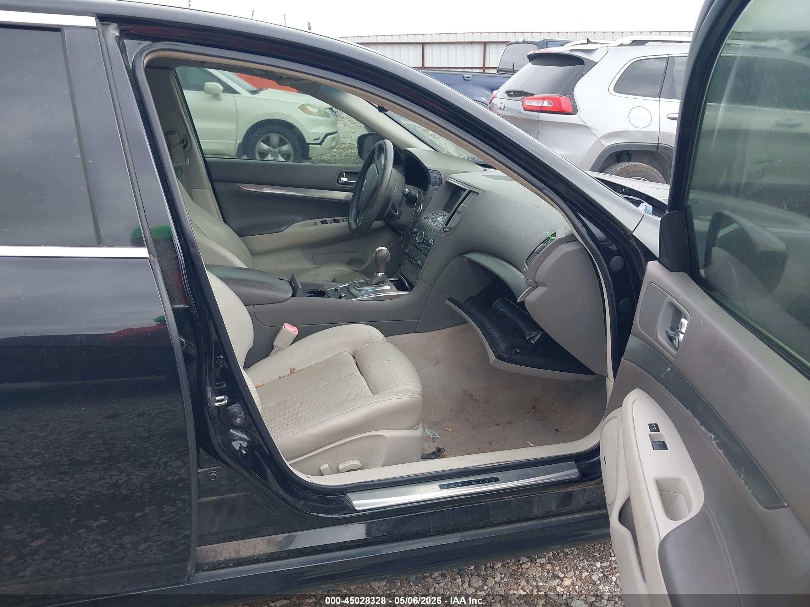INFINITI G37 image 5