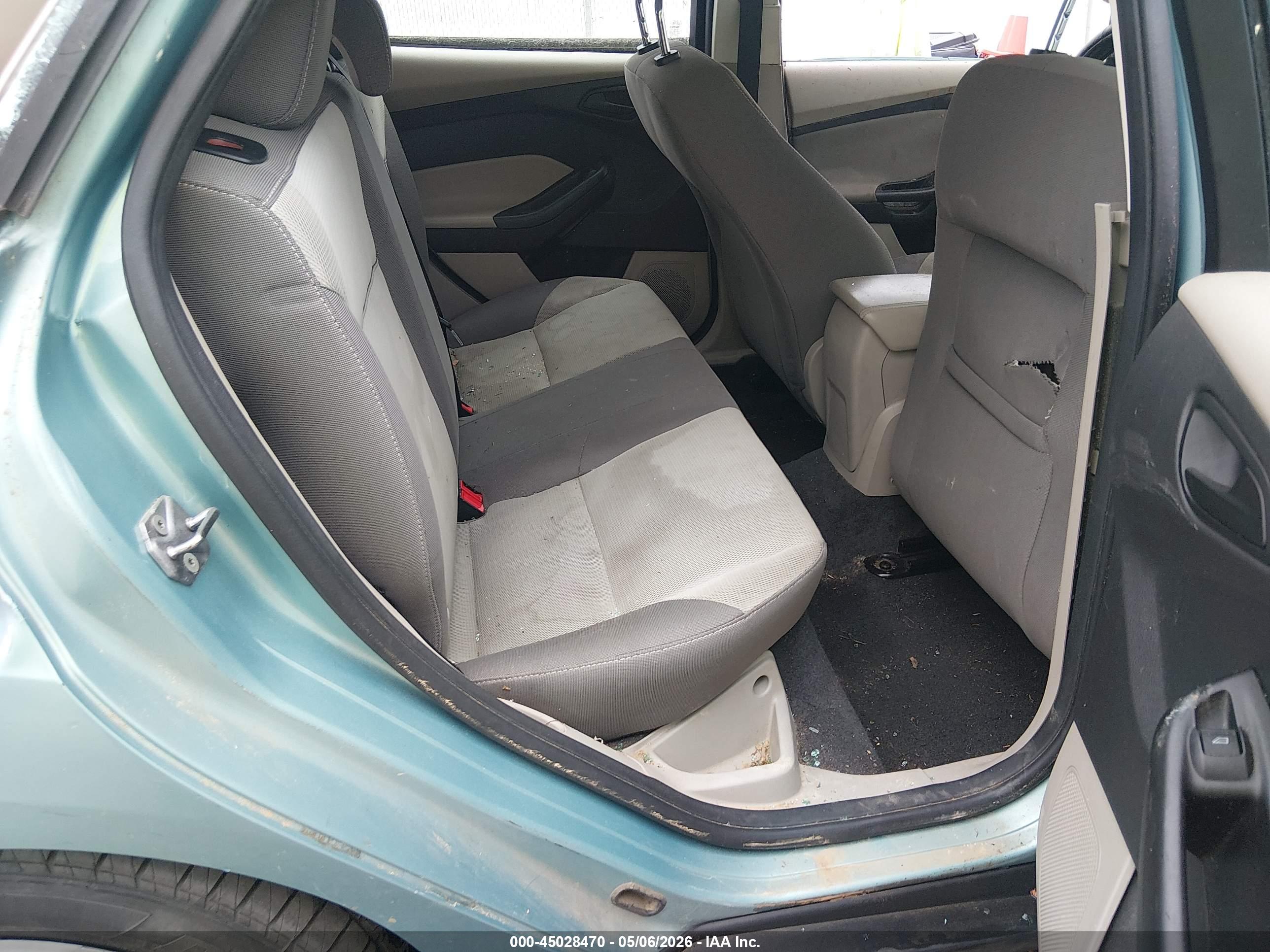 FORD FOCUS image 8