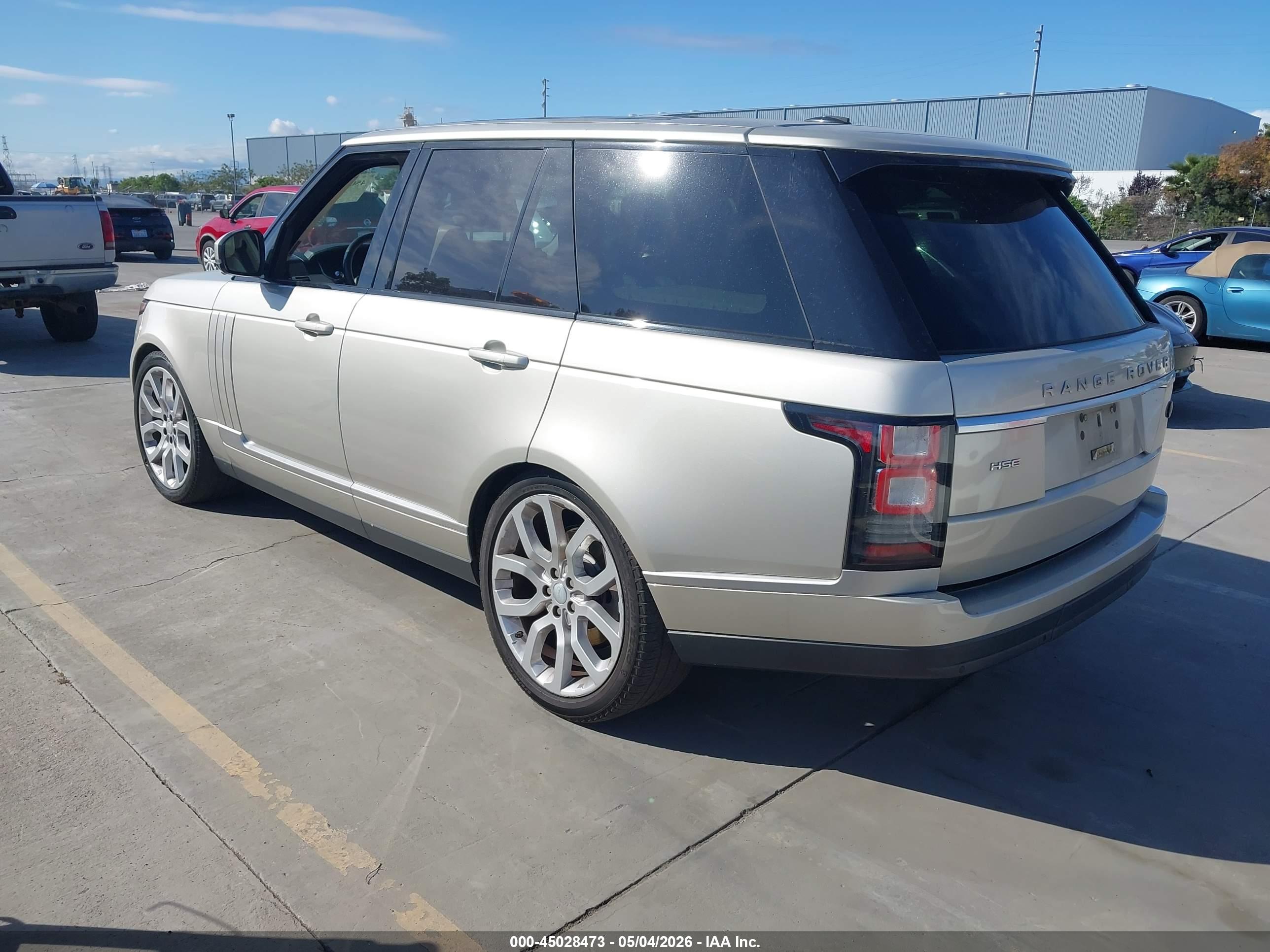 LAND ROVER image 3
