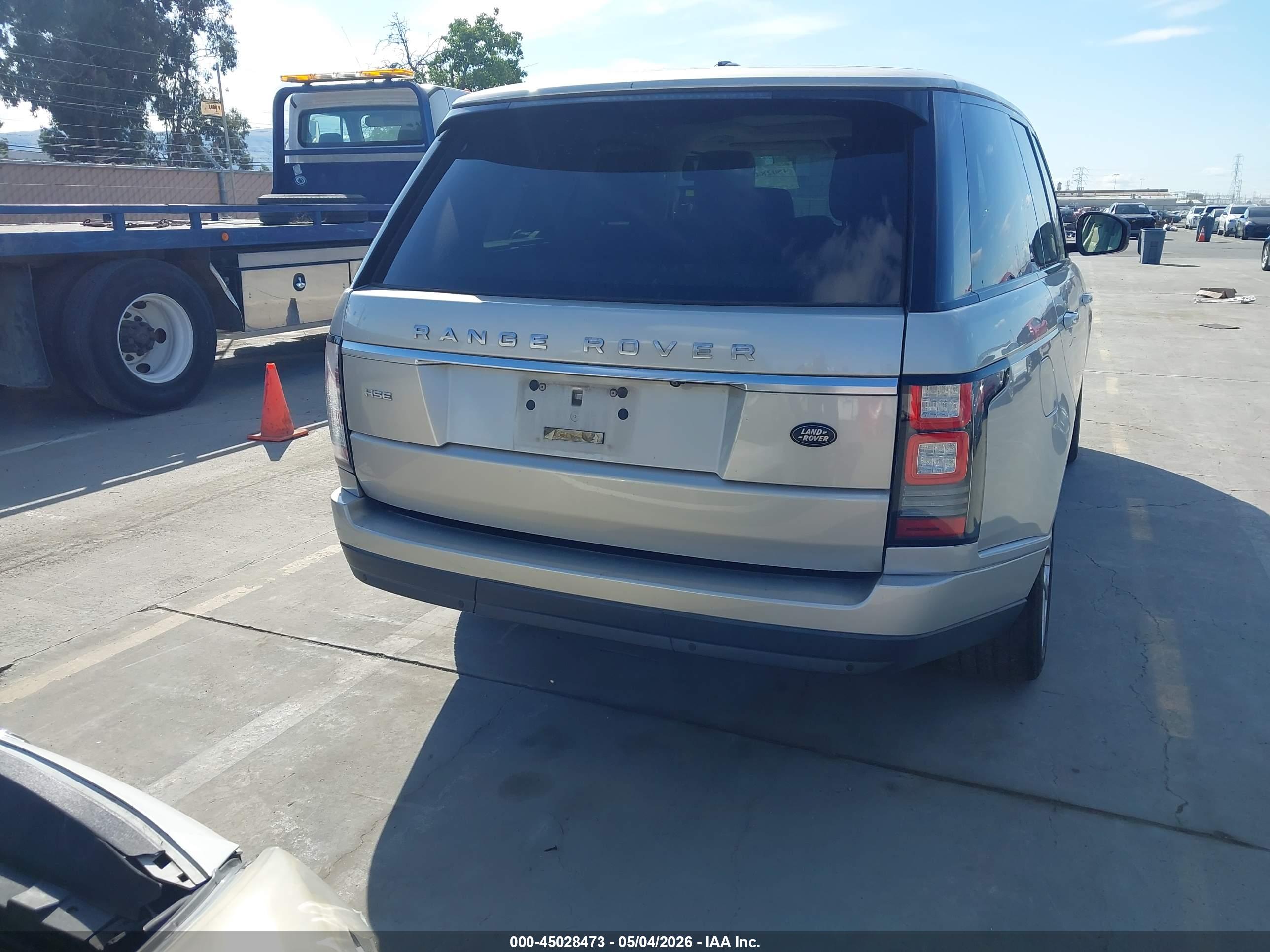 LAND ROVER image 6