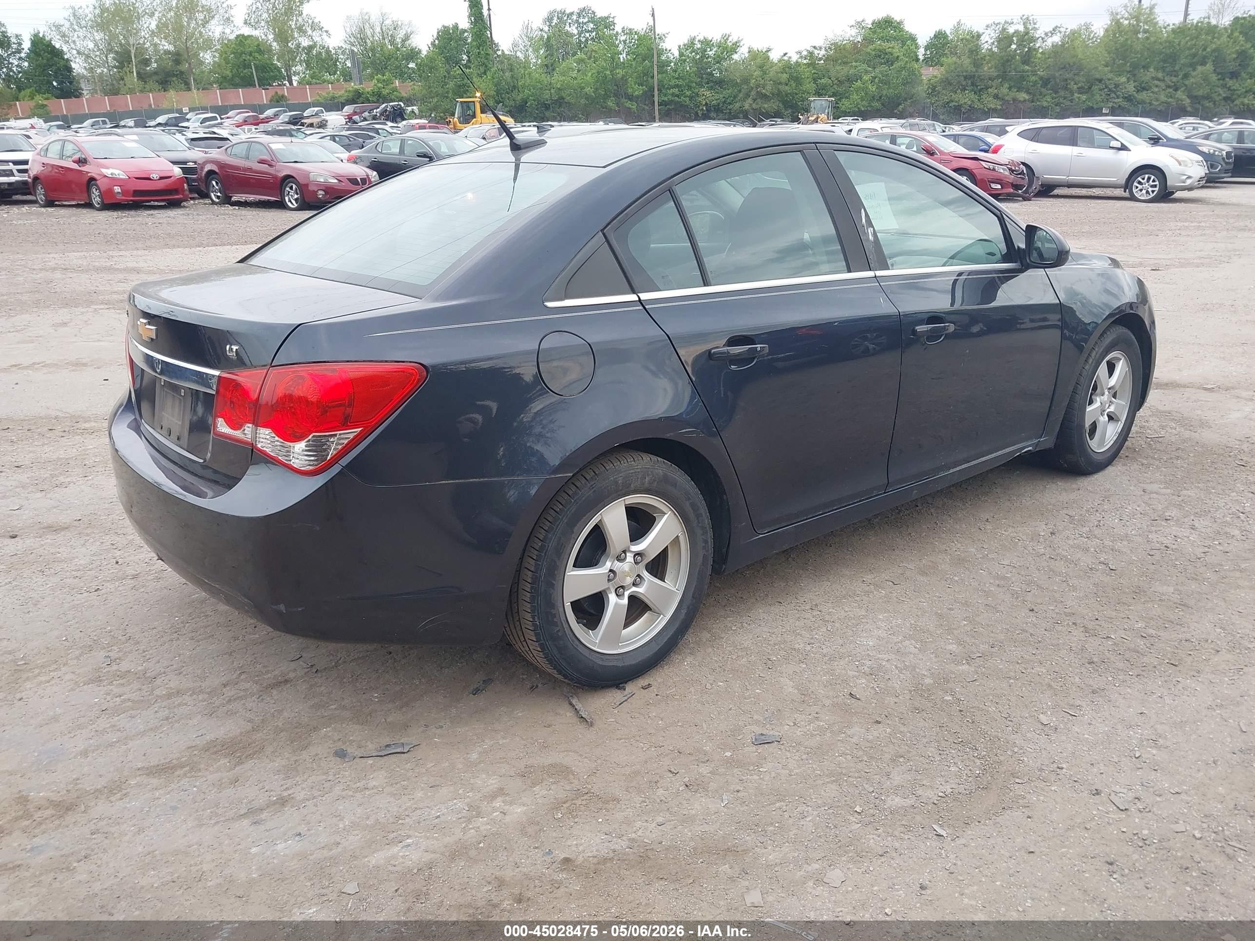 CHEVROLET CRUZE image 4