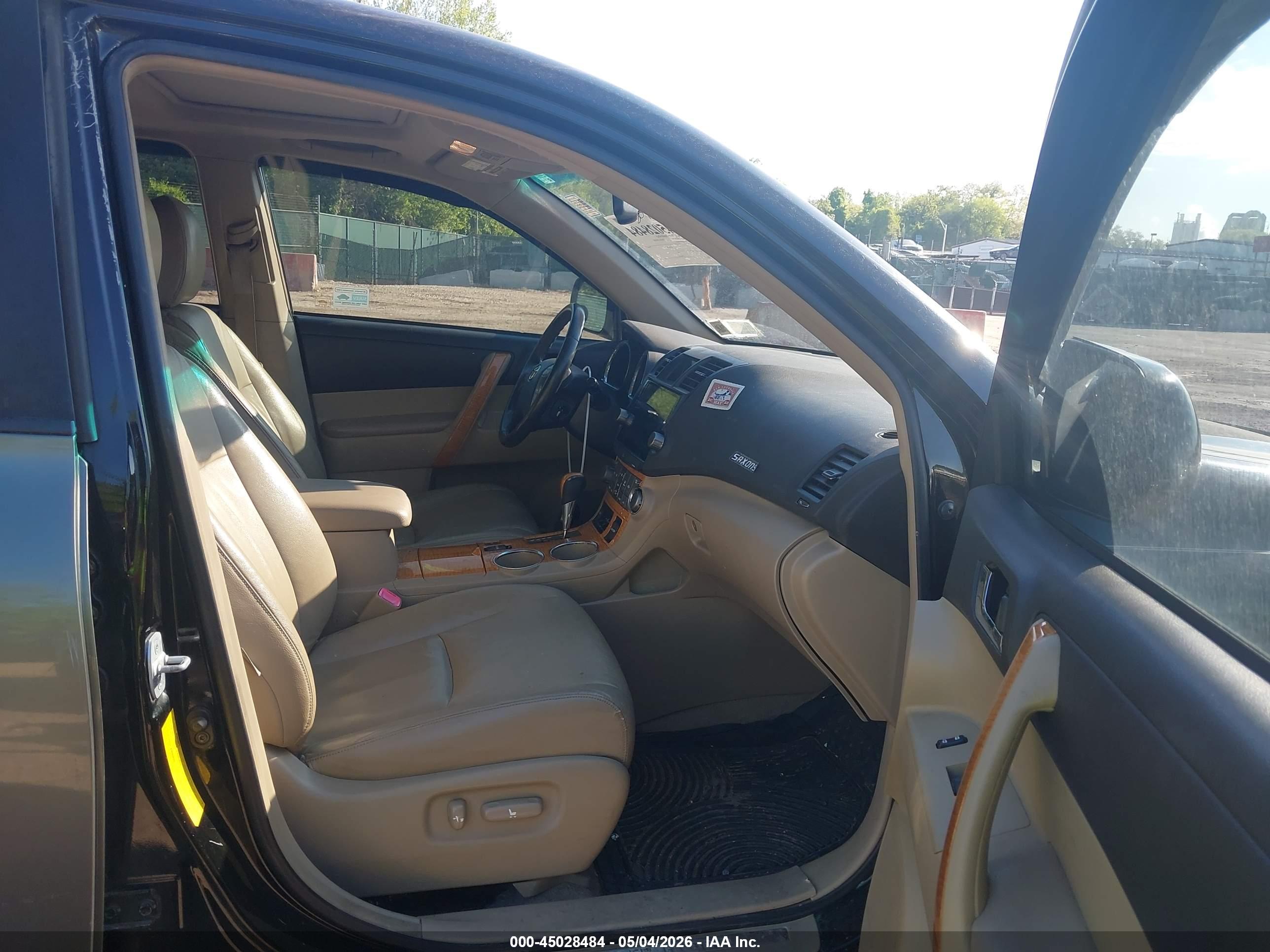TOYOTA HIGHLANDER image 5