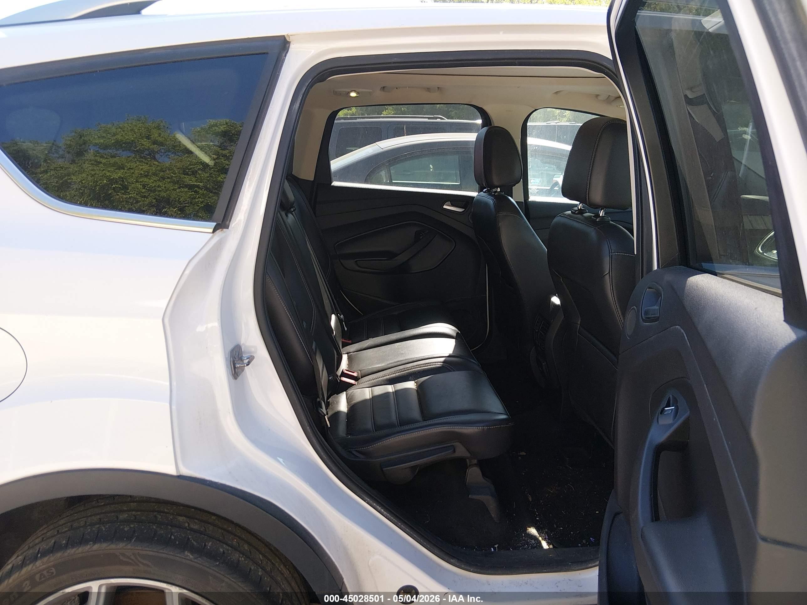 FORD ESCAPE image 8