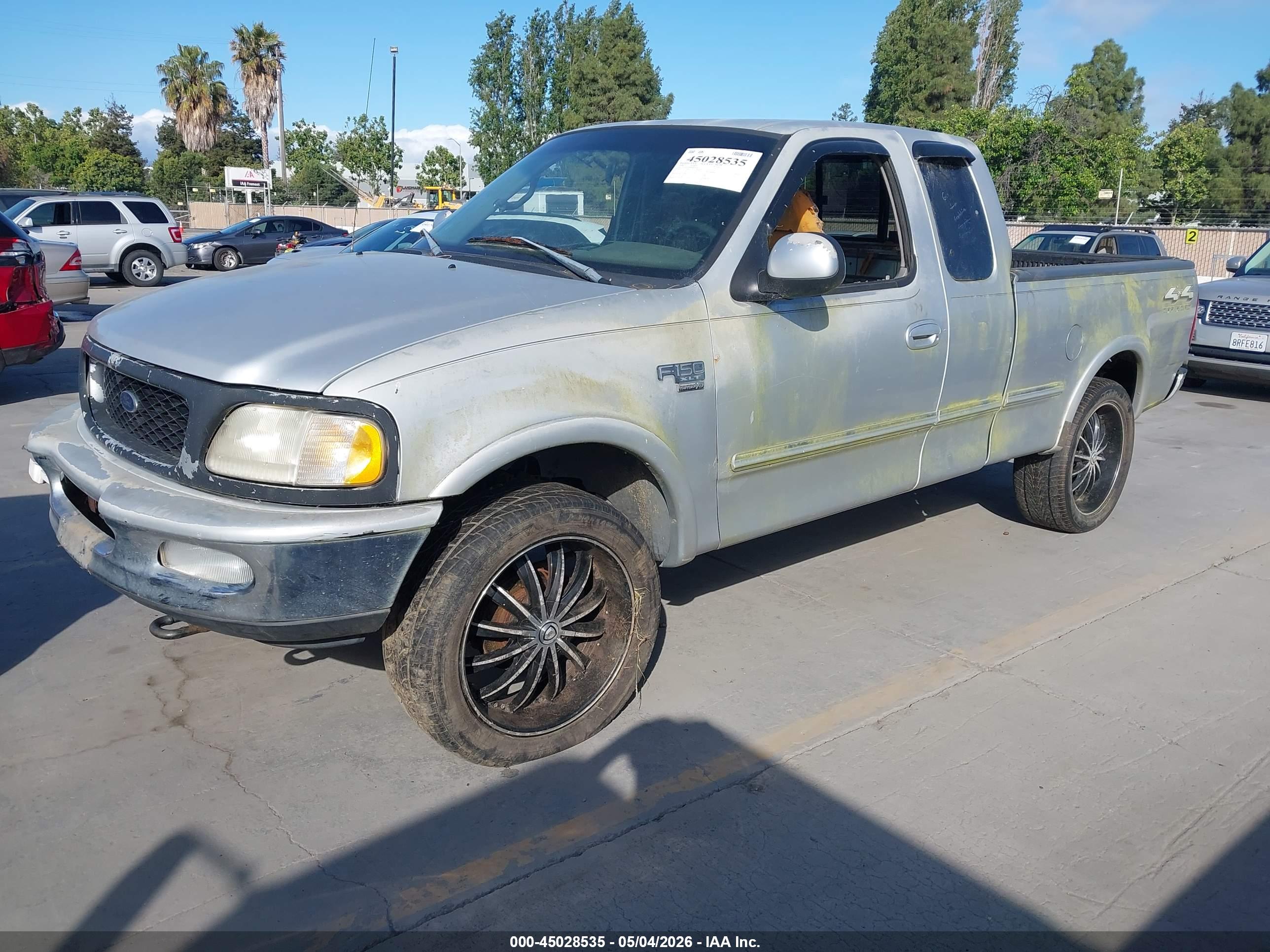 FORD F-150 image 2