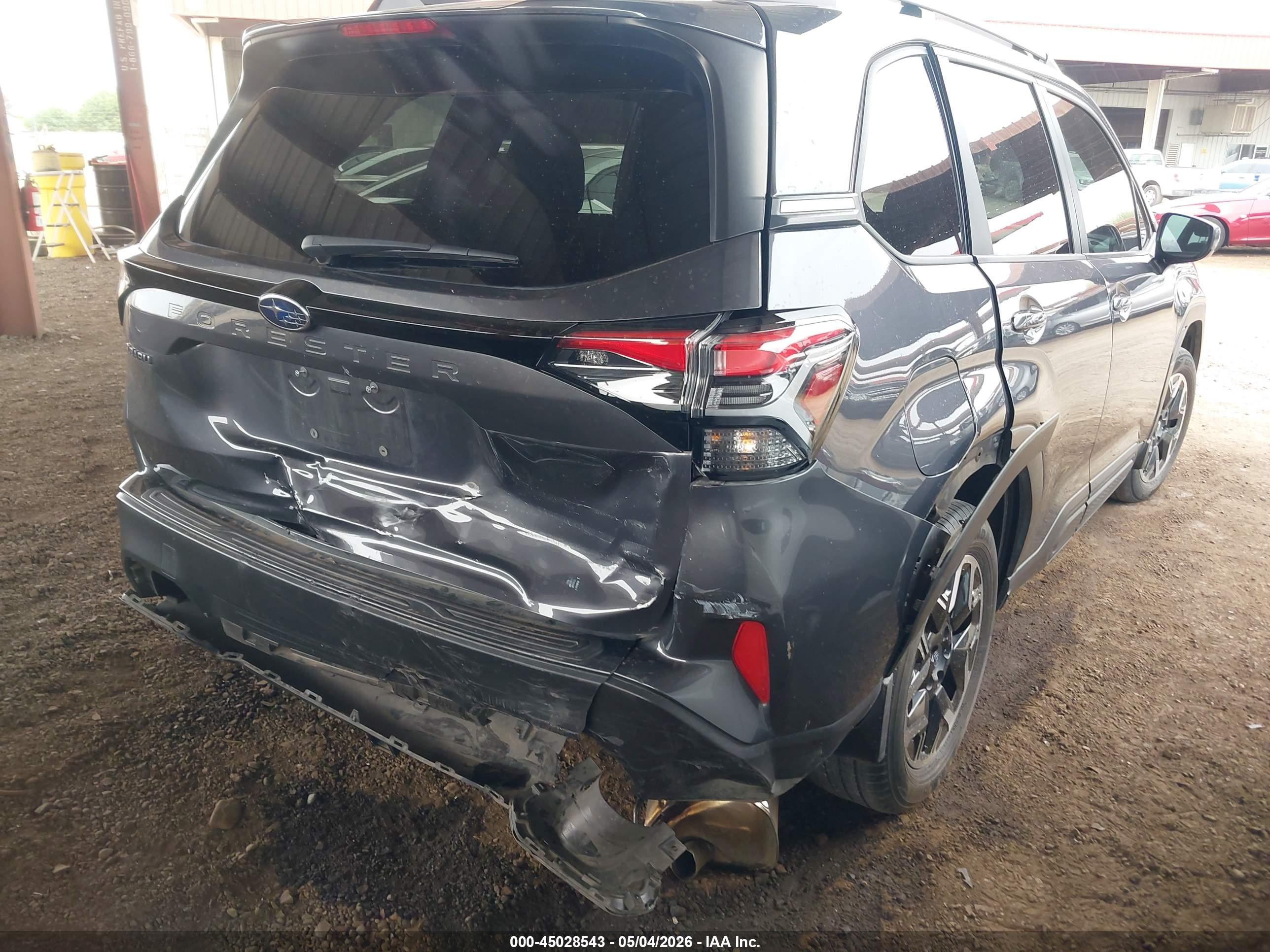 SUBARU FORESTER image 4
