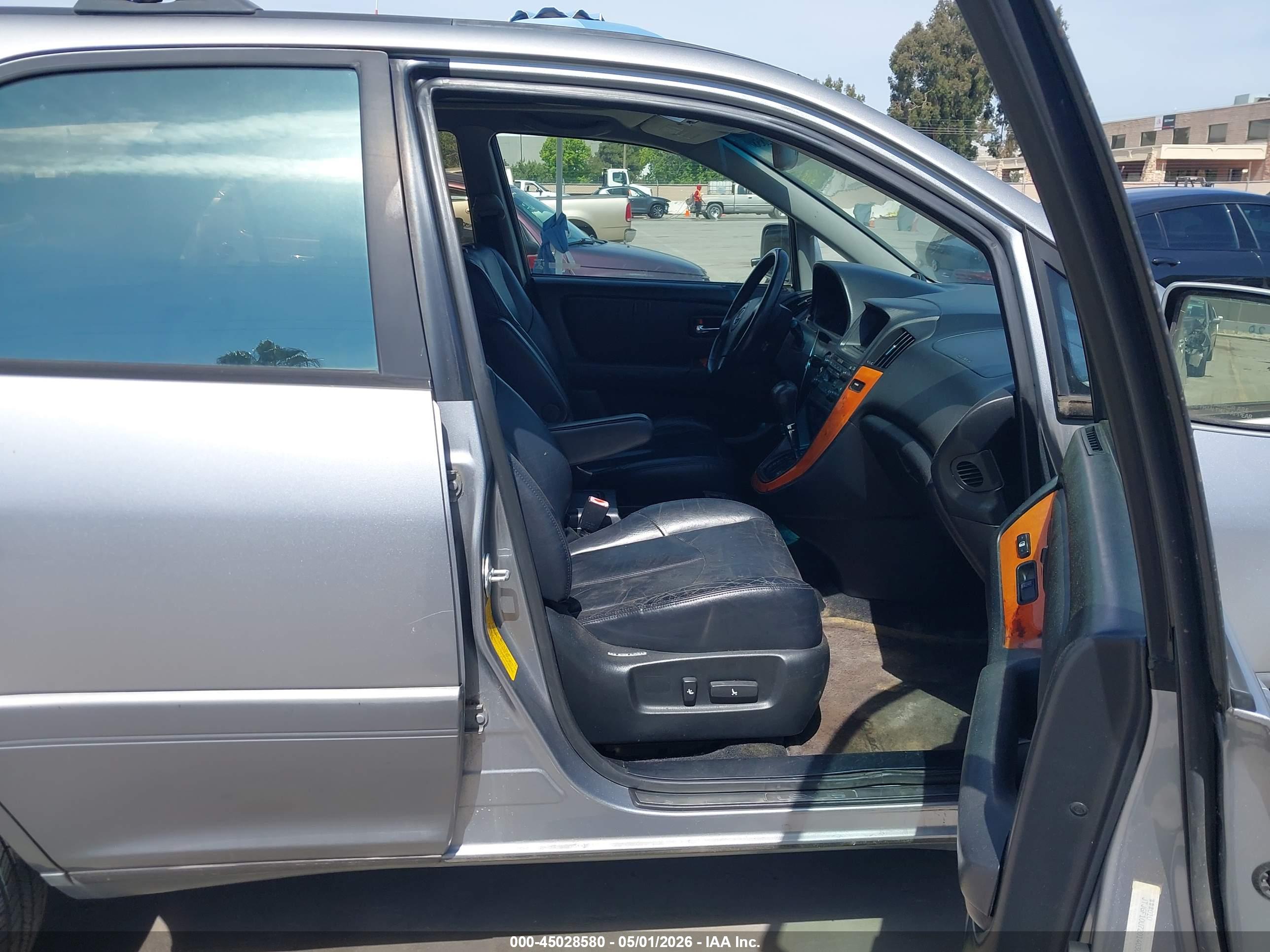 LEXUS RX image 5