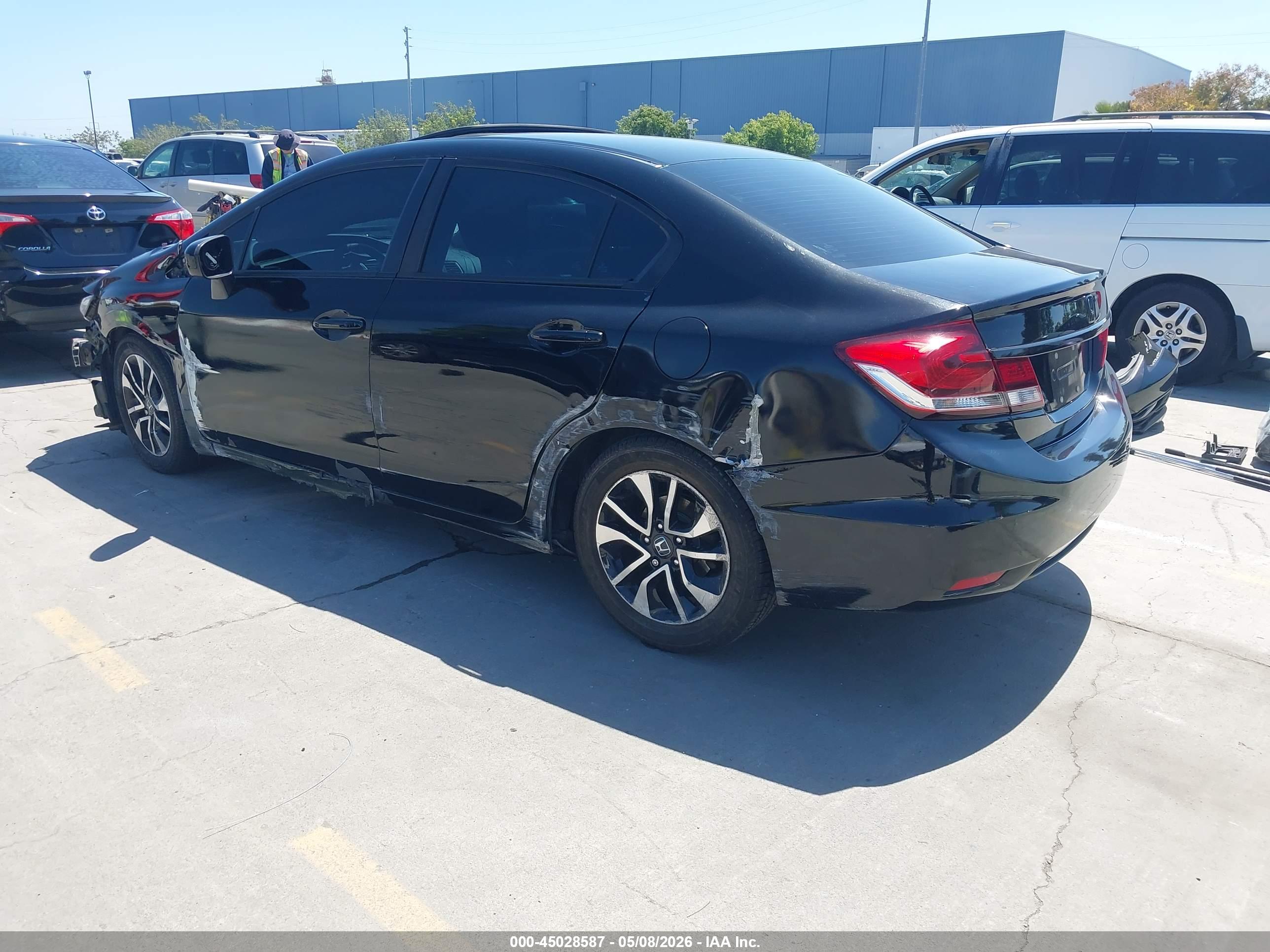 HONDA CIVIC image 3