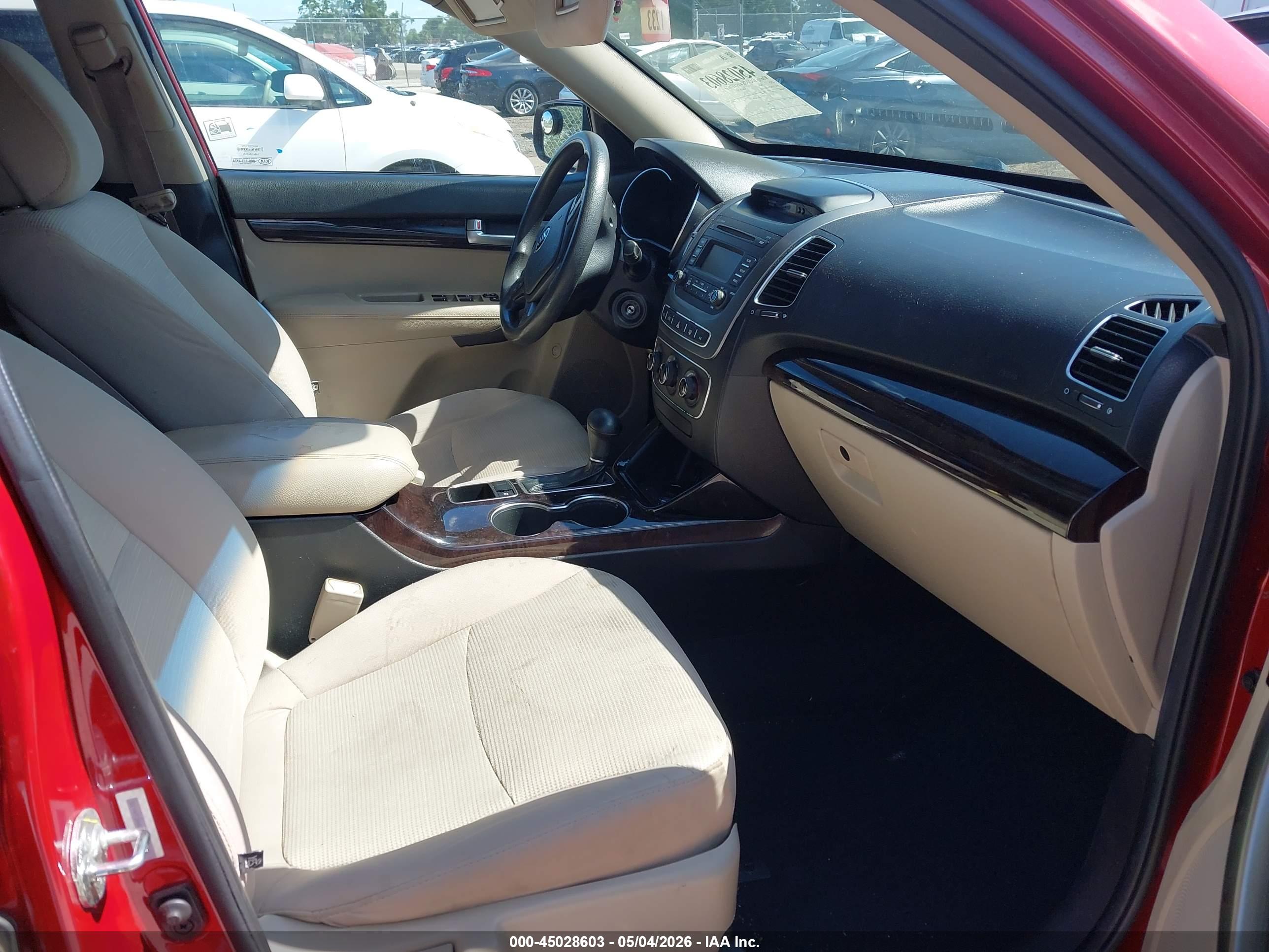 KIA SORENTO image 5