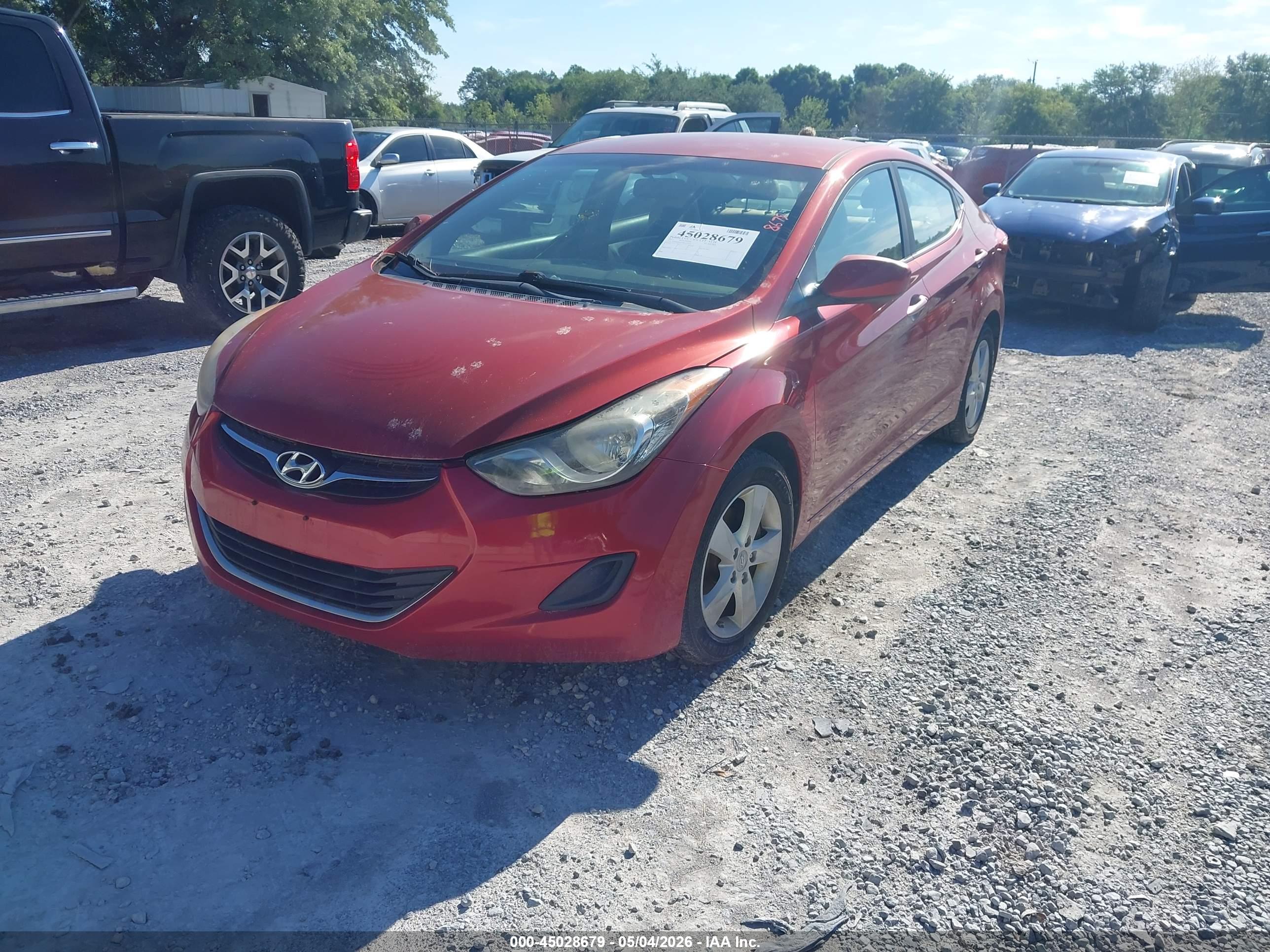 HYUNDAI ELANTRA image 2
