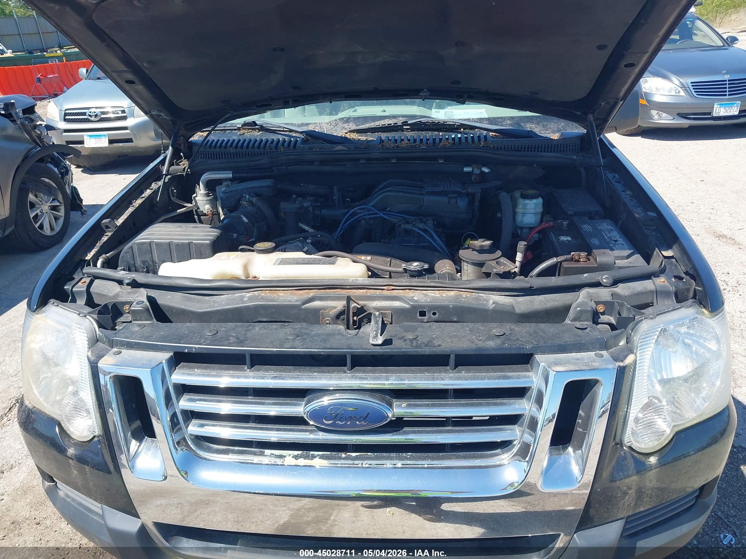 FORD EXPLORER image 10