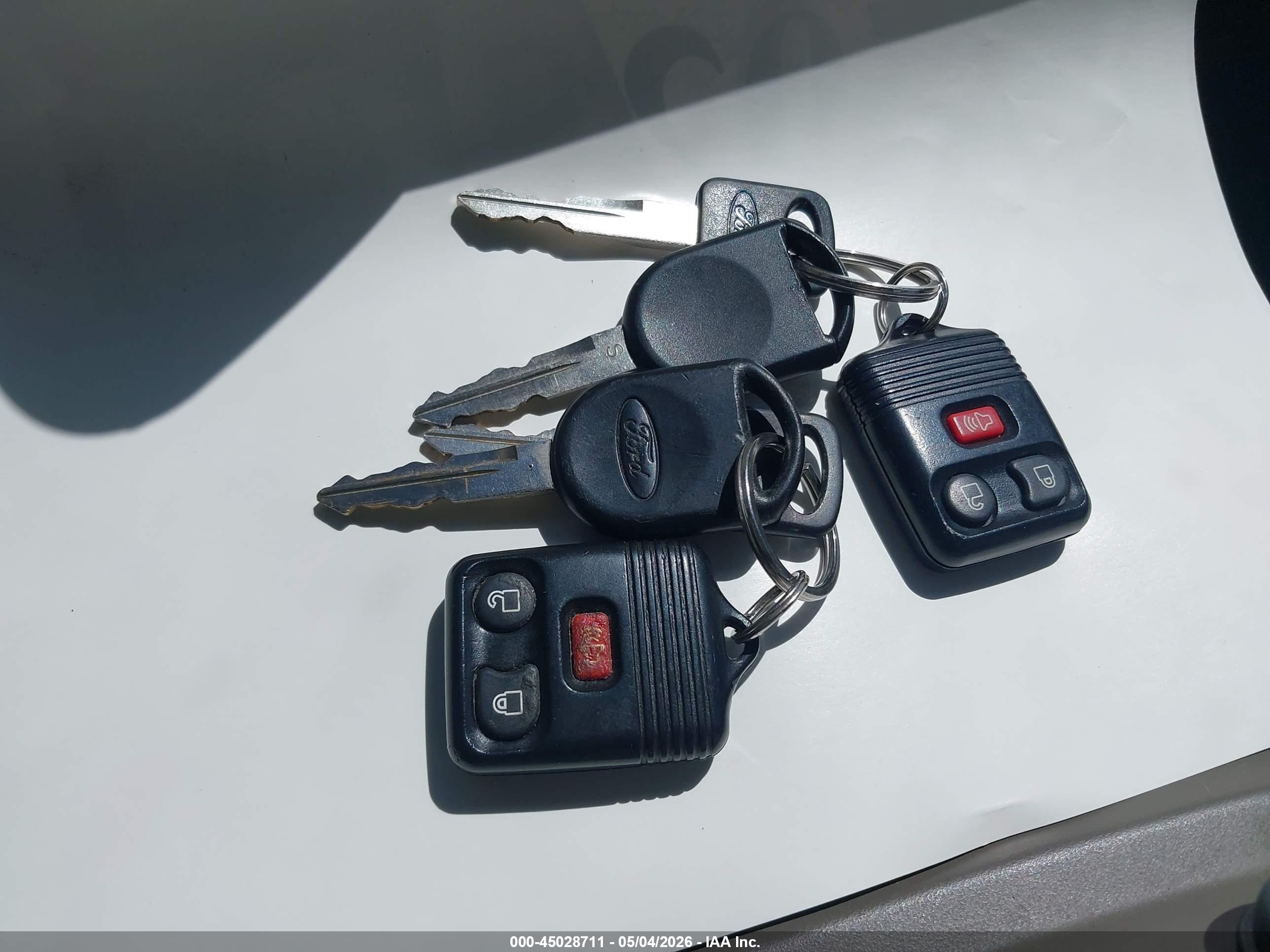 FORD EXPLORER image 11