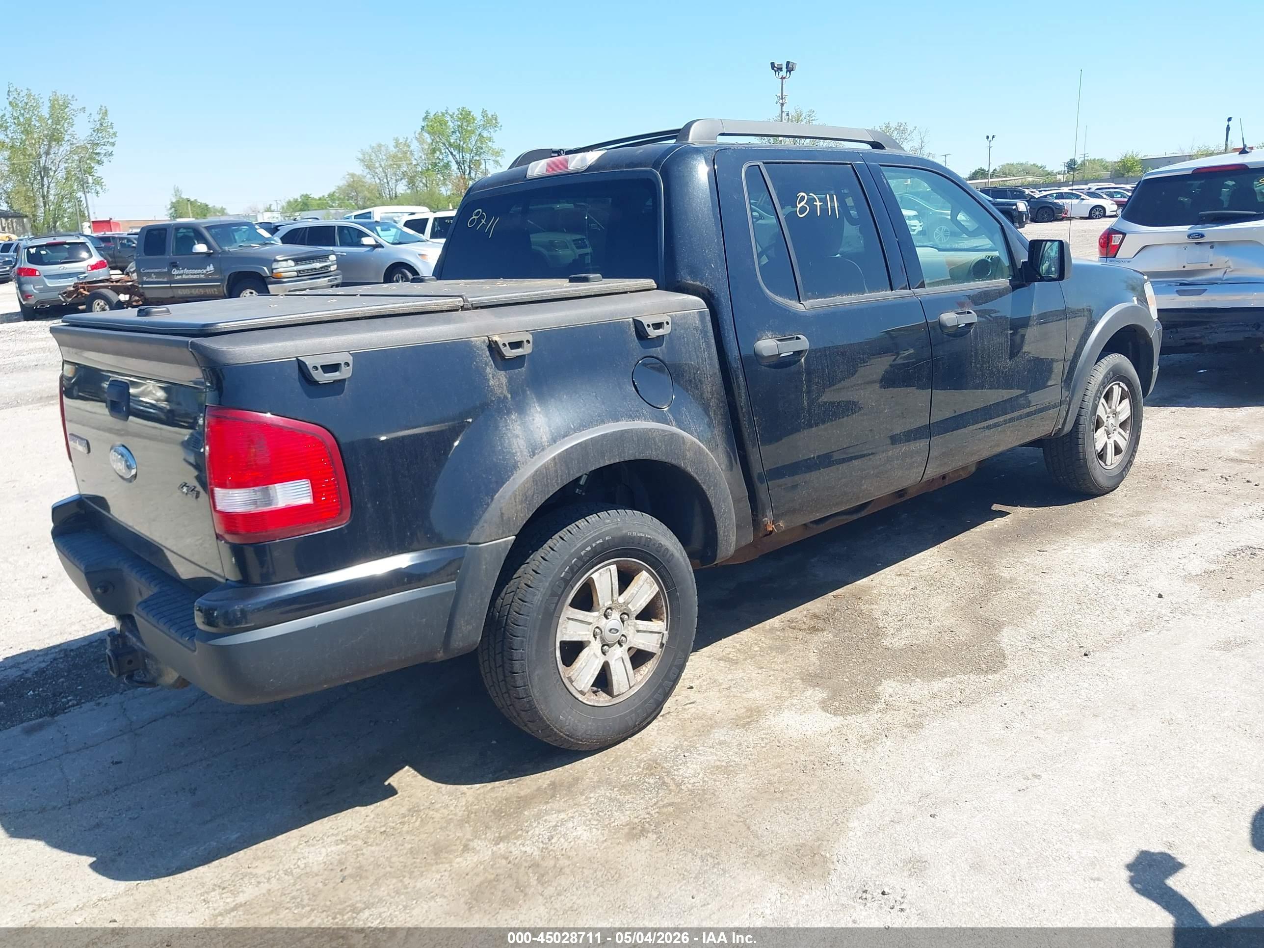 FORD EXPLORER image 4