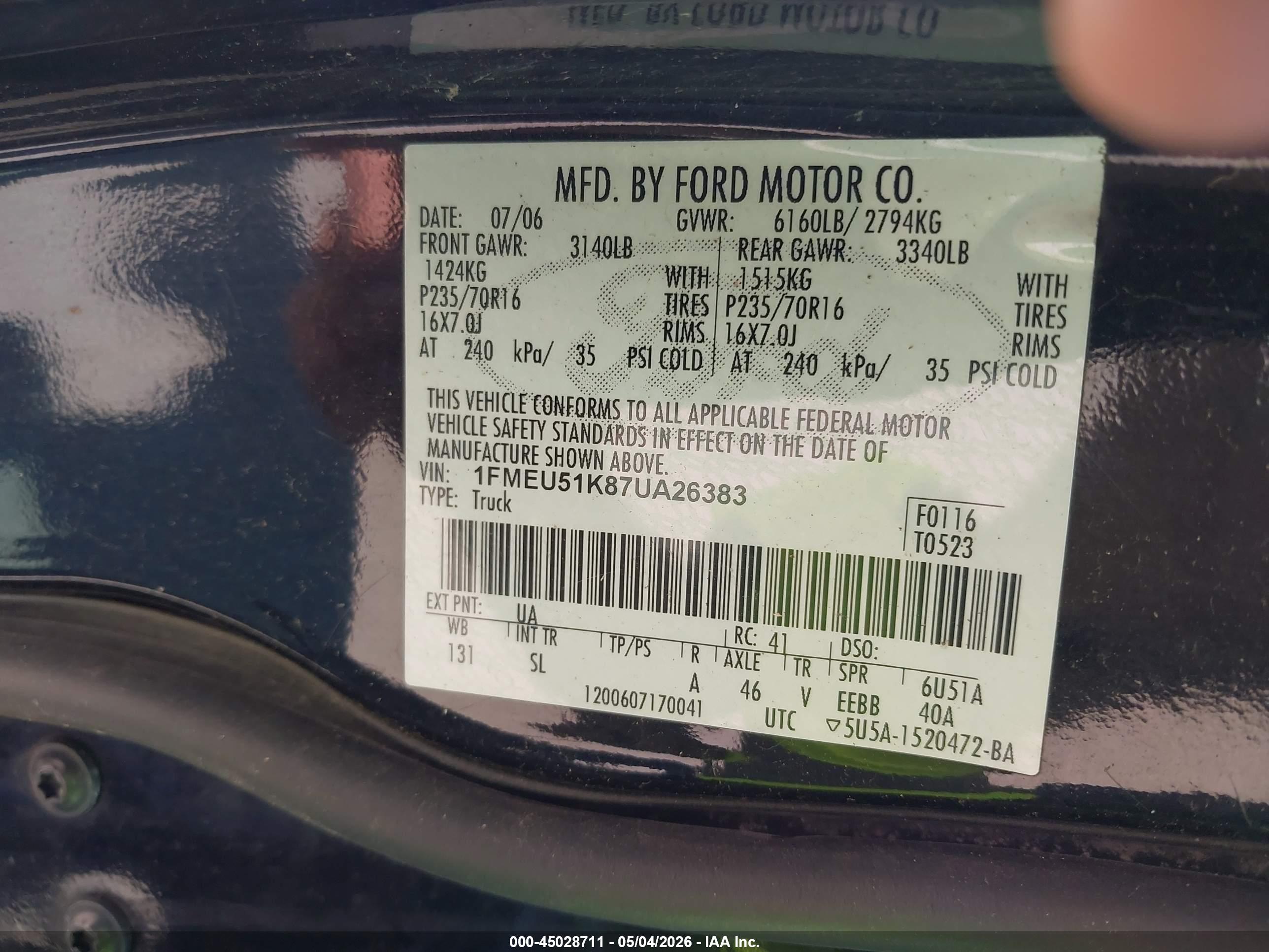 FORD EXPLORER image 9