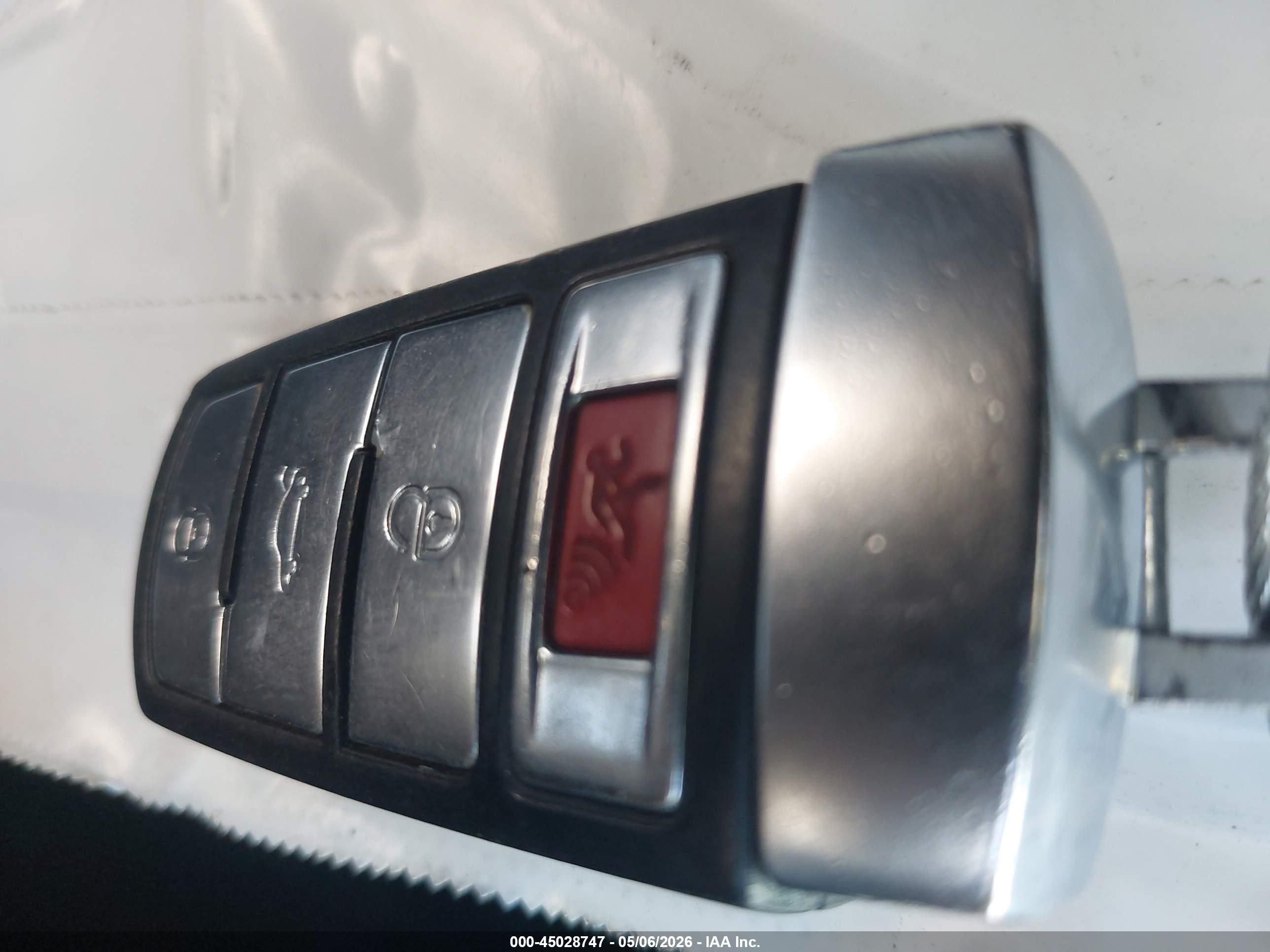 VOLKSWAGEN CC image 11
