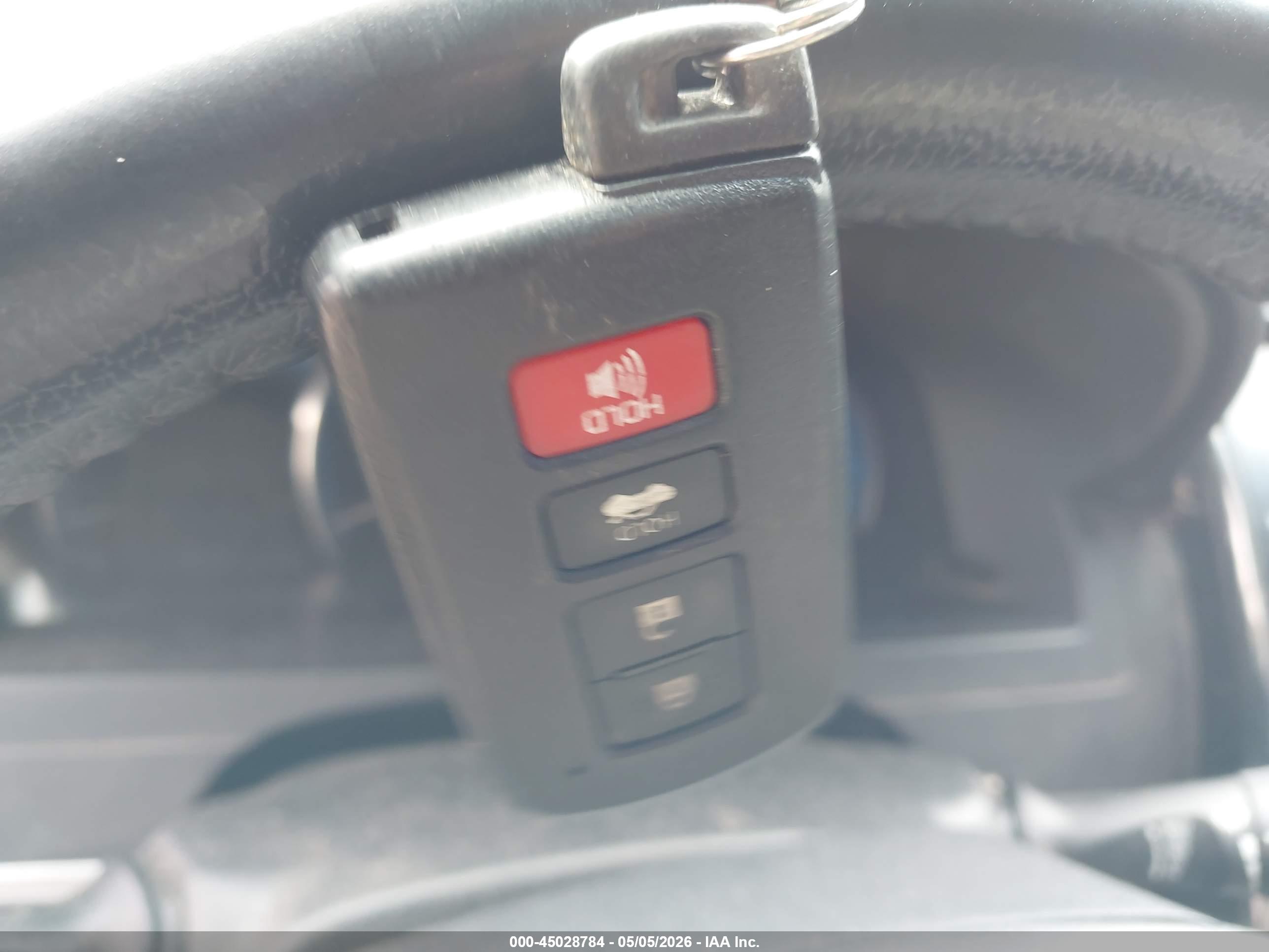 TOYOTA CAMRY image 11