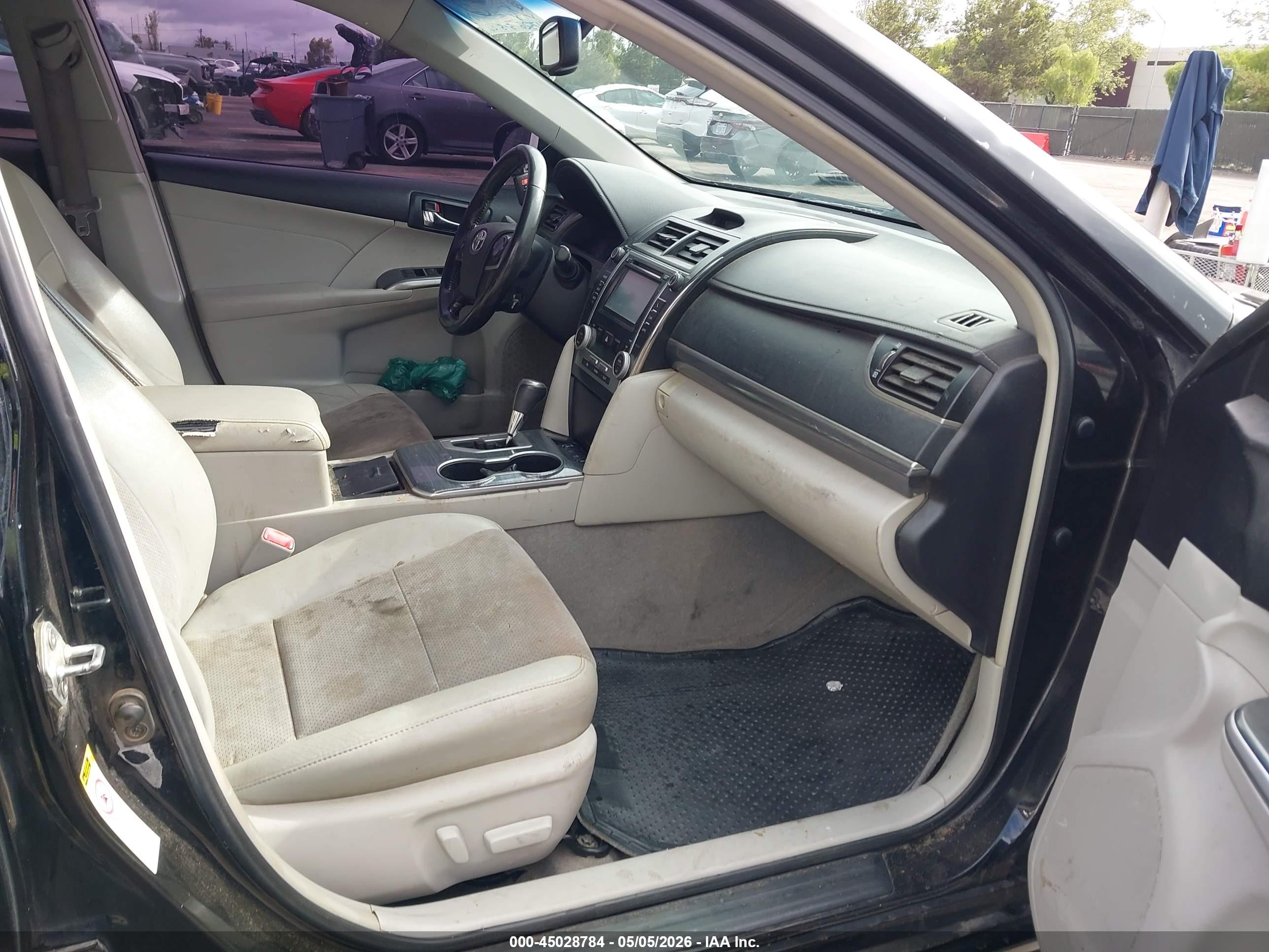 TOYOTA CAMRY image 5