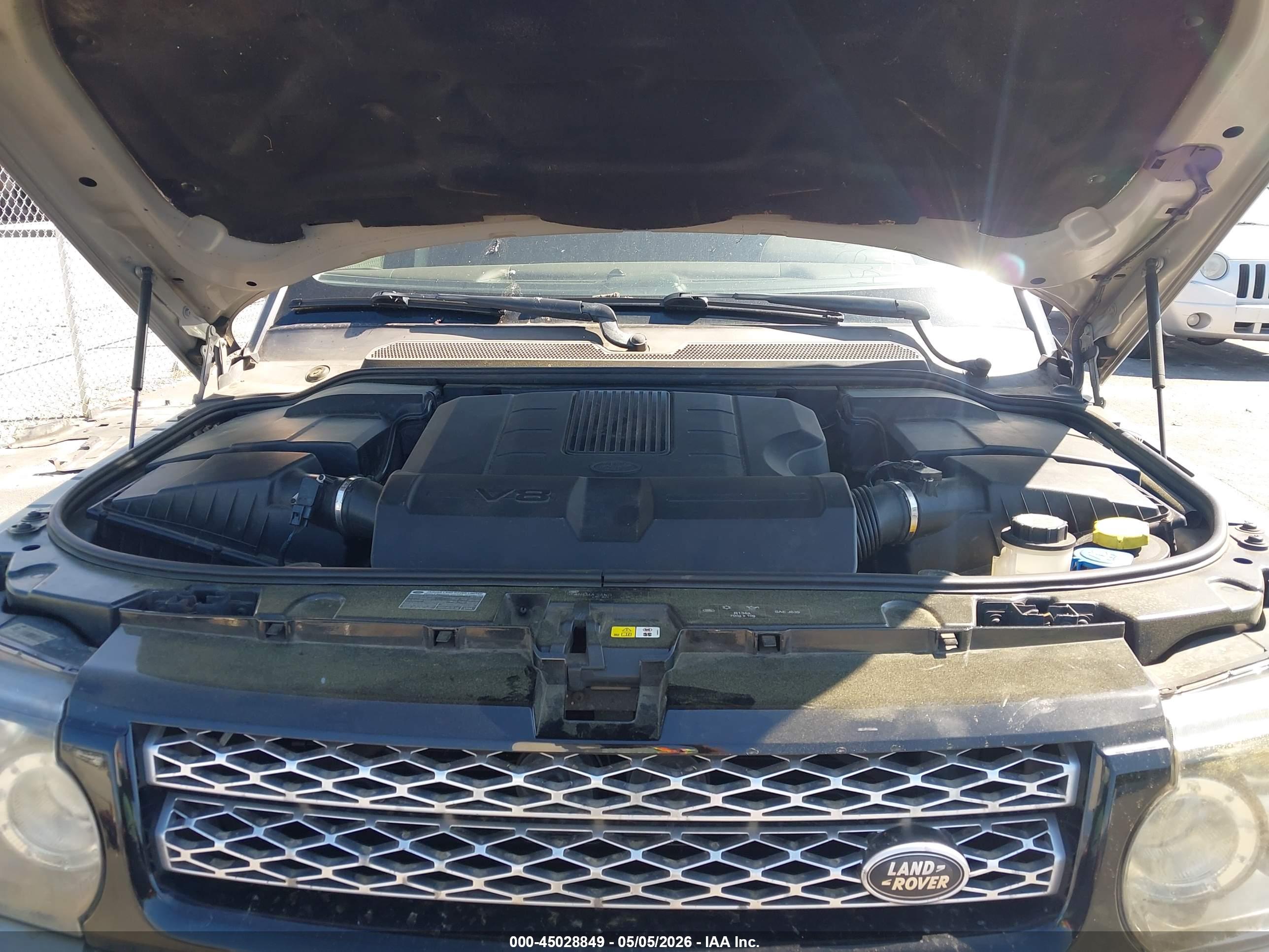 LAND ROVER image 10