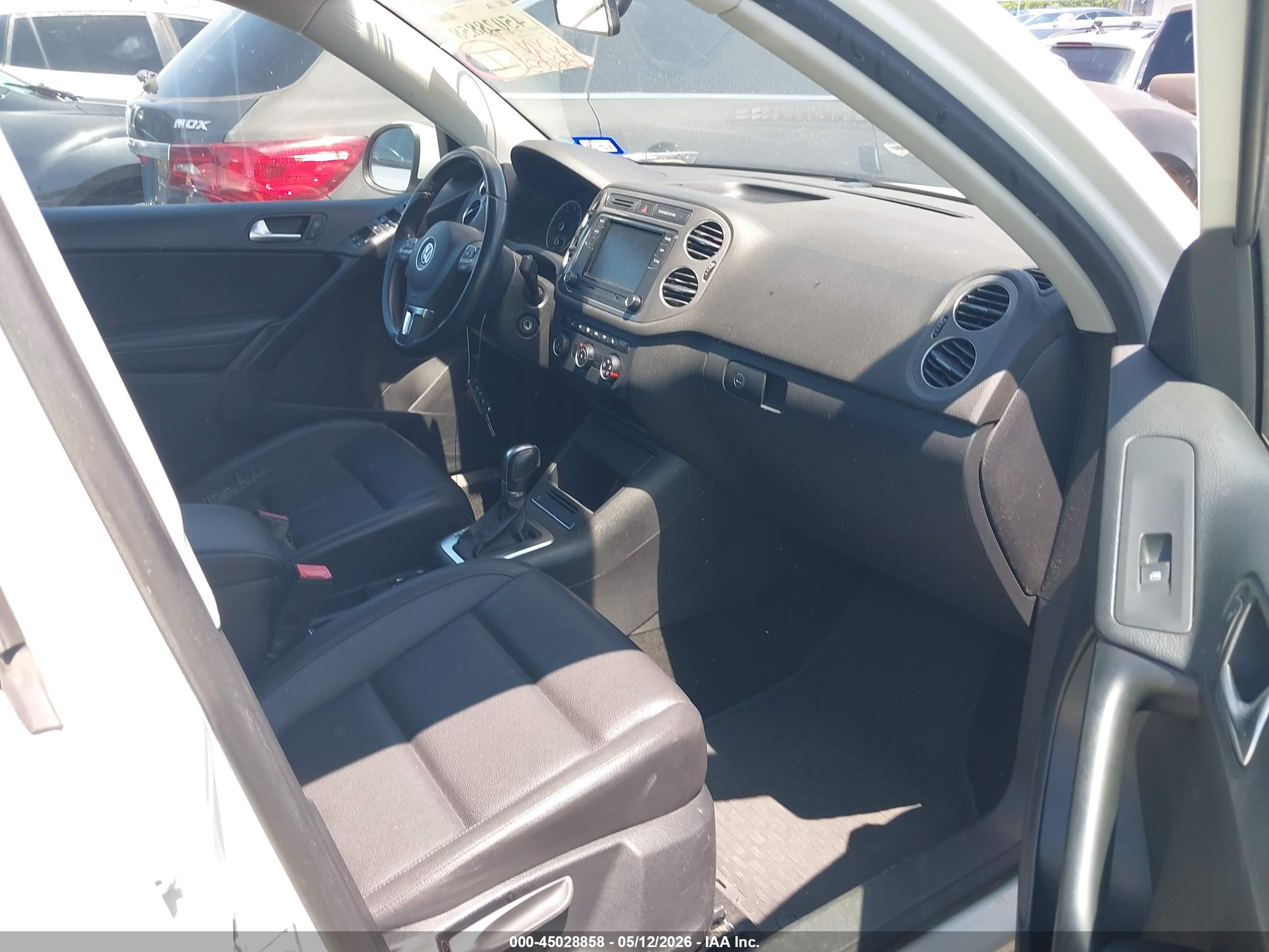 VOLKSWAGEN TIGUAN image 5