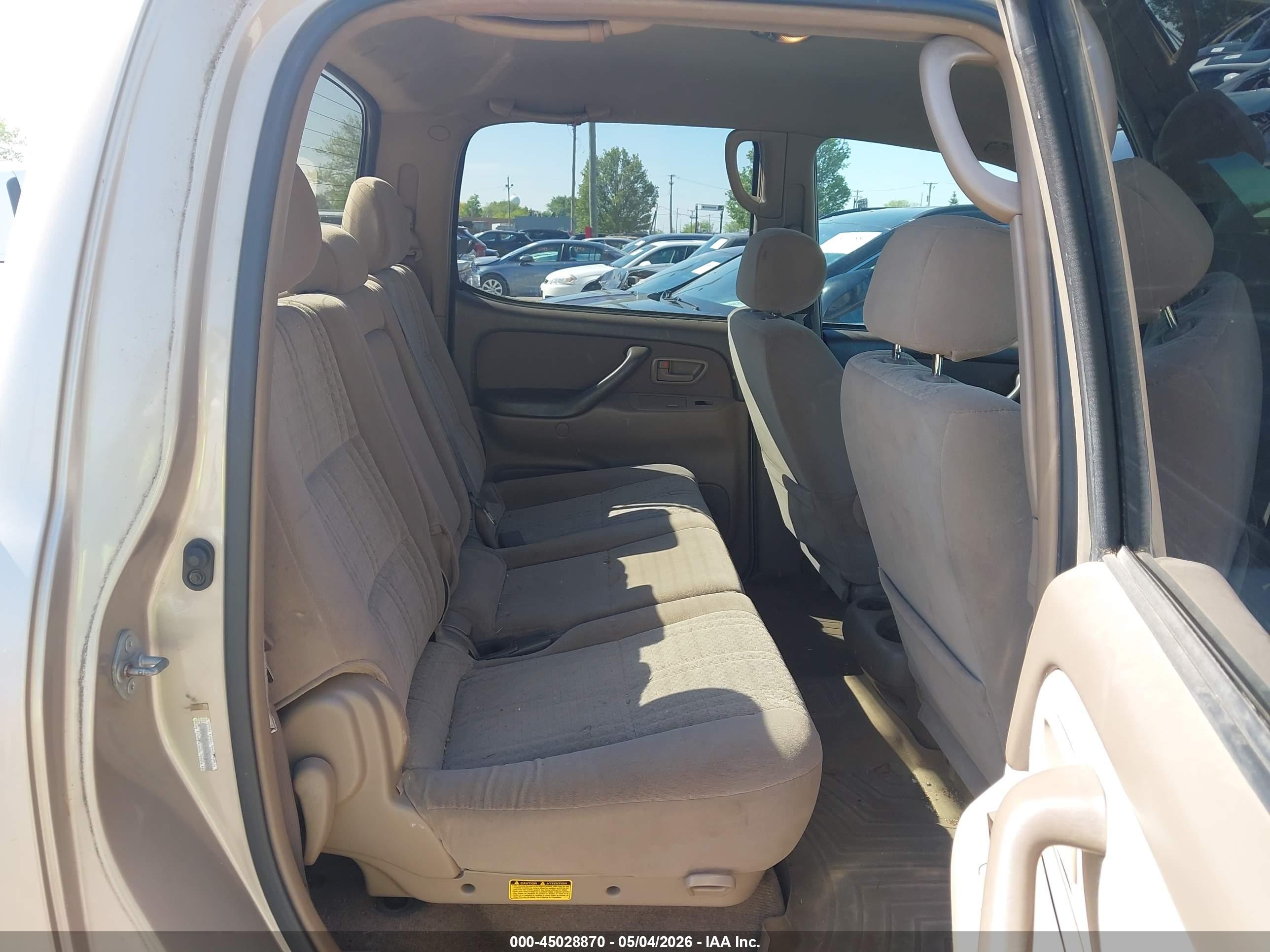 TOYOTA TUNDRA image 8