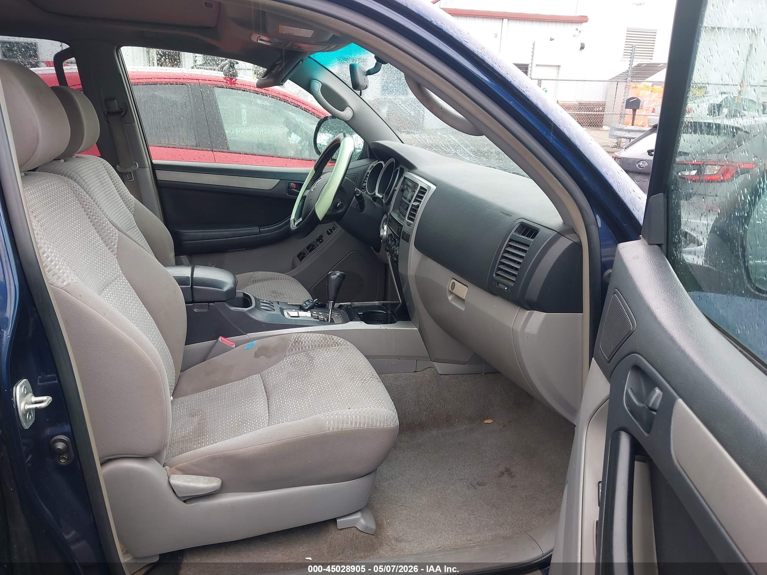 TOYOTA 4RUNNER image 5