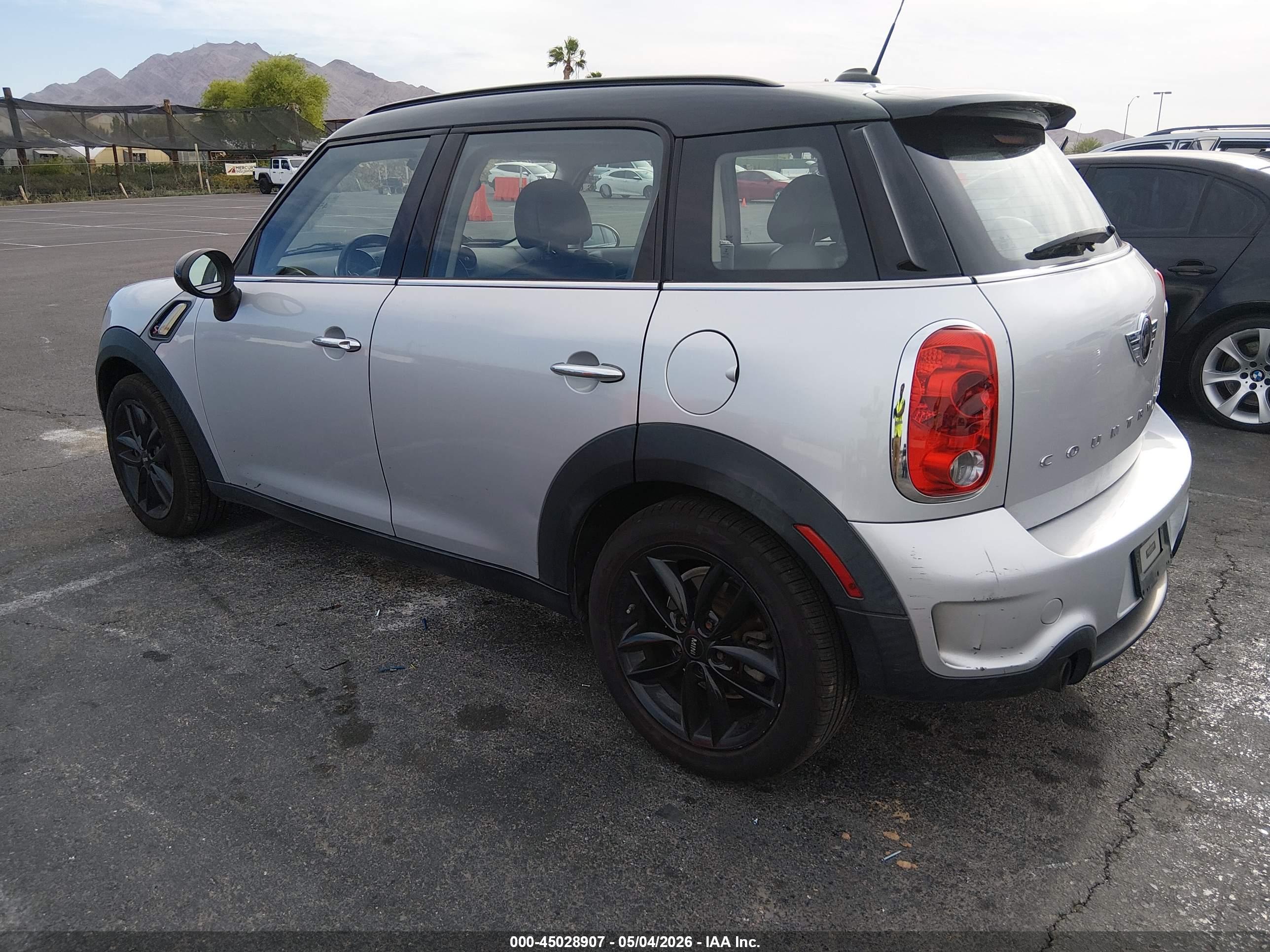 MINI COUNTRYMAN image 3