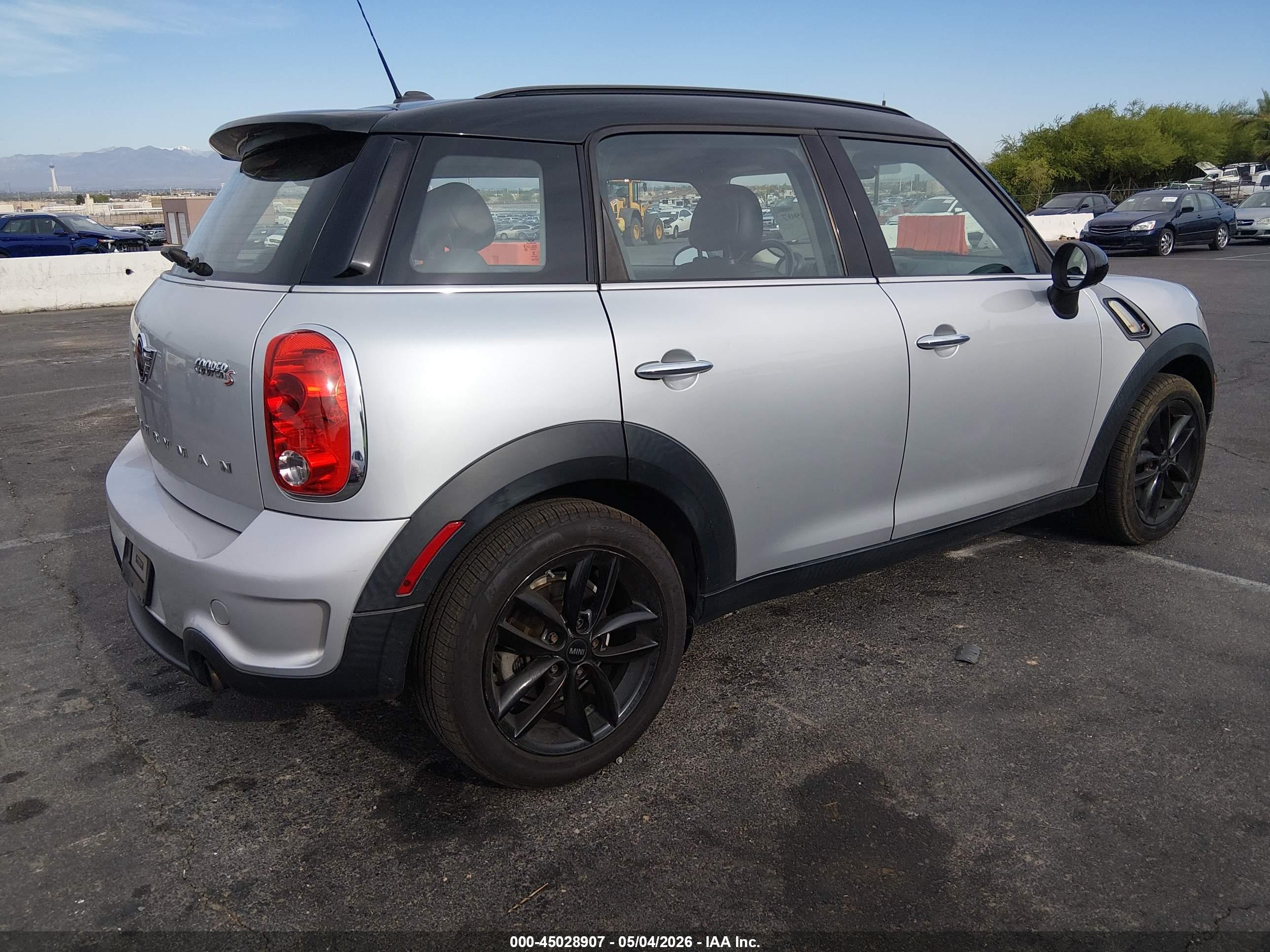 MINI COUNTRYMAN image 4